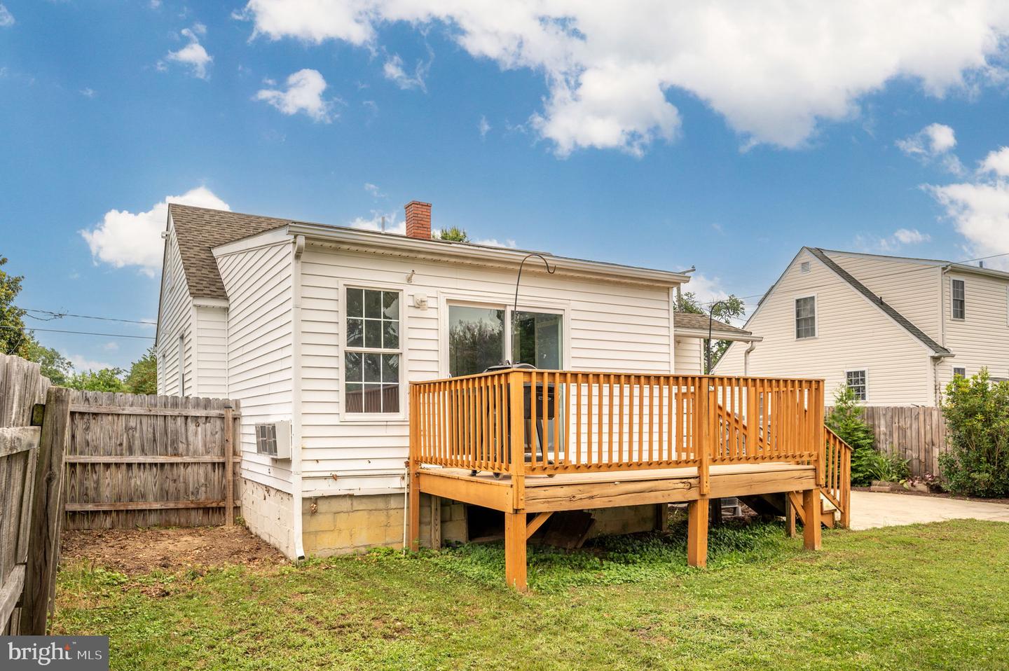 122 HILLCREST DR, FREDERICKSBURG, Virginia 22401, 3 Bedrooms Bedrooms, ,2 BathroomsBathrooms,Residential,For sale,122 HILLCREST DR,VAFB2008662 MLS # VAFB2008662