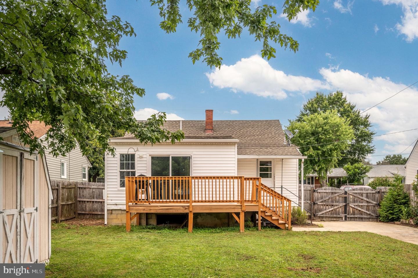122 HILLCREST DR, FREDERICKSBURG, Virginia 22401, 3 Bedrooms Bedrooms, ,2 BathroomsBathrooms,Residential,For sale,122 HILLCREST DR,VAFB2008662 MLS # VAFB2008662