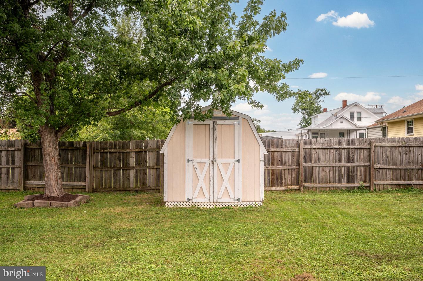 122 HILLCREST DR, FREDERICKSBURG, Virginia 22401, 3 Bedrooms Bedrooms, ,2 BathroomsBathrooms,Residential,For sale,122 HILLCREST DR,VAFB2008662 MLS # VAFB2008662