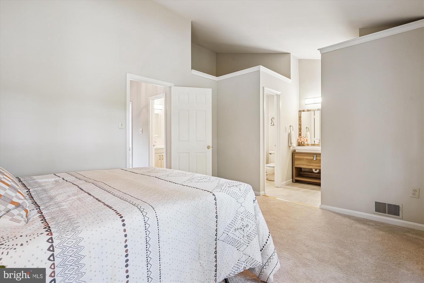 15745 WIDEWATER DR, DUMFRIES, Virginia 22025, 3 Bedrooms Bedrooms, ,3 BathroomsBathrooms,Residential,For sale,15745 WIDEWATER DR,VAPW2100202 MLS # VAPW2100202