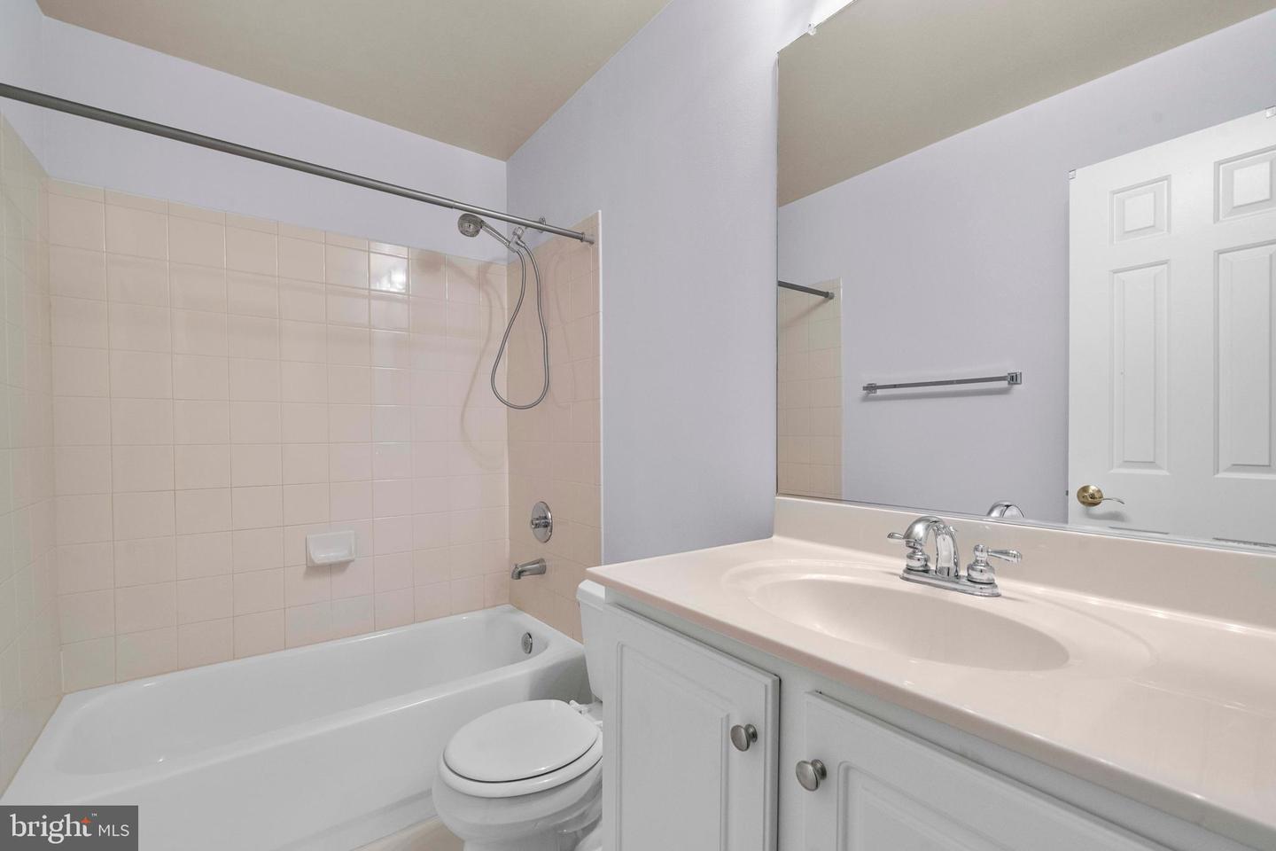 2036 GALLOWS TREE CT, VIENNA, Virginia 22182, 3 Bedrooms Bedrooms, ,2 BathroomsBathrooms,Residential,For sale,2036 GALLOWS TREE CT,VAFX2258164 MLS # VAFX2258164