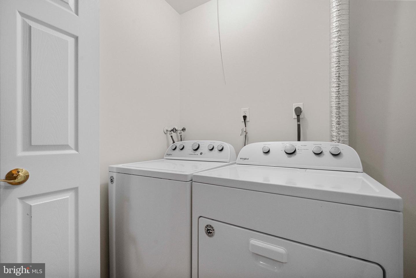 2036 GALLOWS TREE CT, VIENNA, Virginia 22182, 3 Bedrooms Bedrooms, ,2 BathroomsBathrooms,Residential,For sale,2036 GALLOWS TREE CT,VAFX2258164 MLS # VAFX2258164
