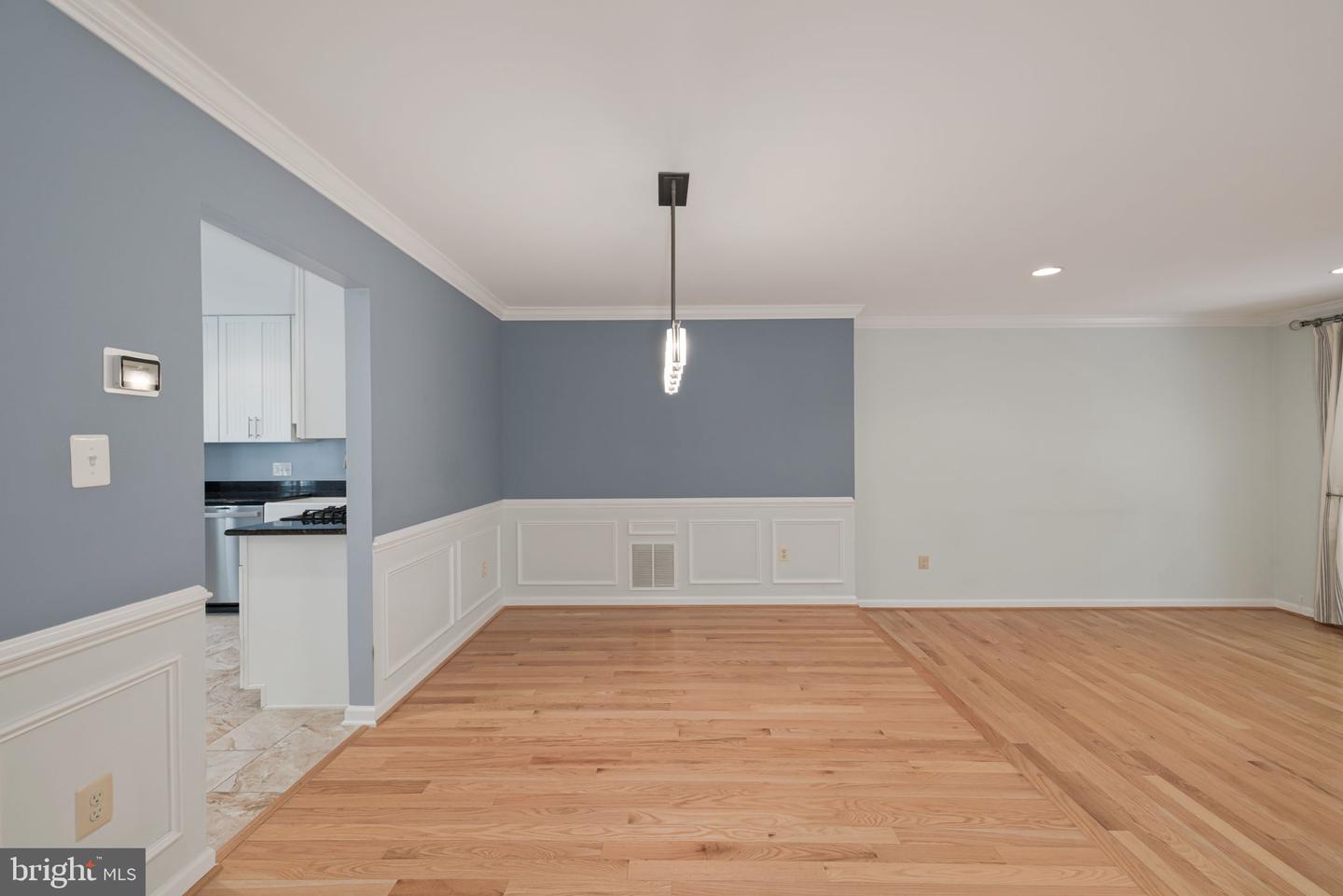 5920 WOODFIELD ESTATES DR, ALEXANDRIA, Virginia 22310, 3 Bedrooms Bedrooms, ,3 BathroomsBathrooms,Residential,For sale,5920 WOODFIELD ESTATES DR,VAFX2258254 MLS # VAFX2258254