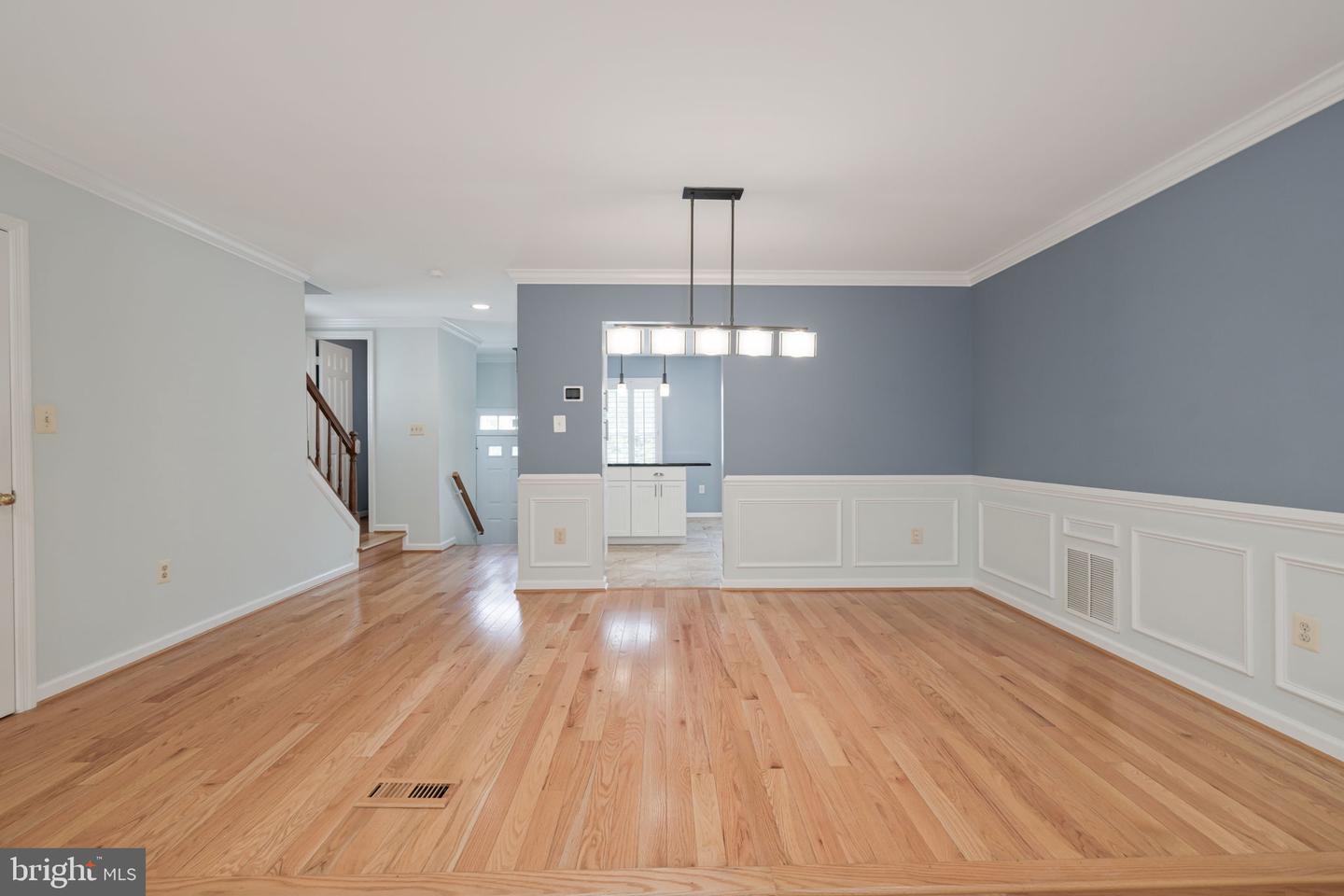 5920 WOODFIELD ESTATES DR, ALEXANDRIA, Virginia 22310, 3 Bedrooms Bedrooms, ,3 BathroomsBathrooms,Residential,For sale,5920 WOODFIELD ESTATES DR,VAFX2258254 MLS # VAFX2258254