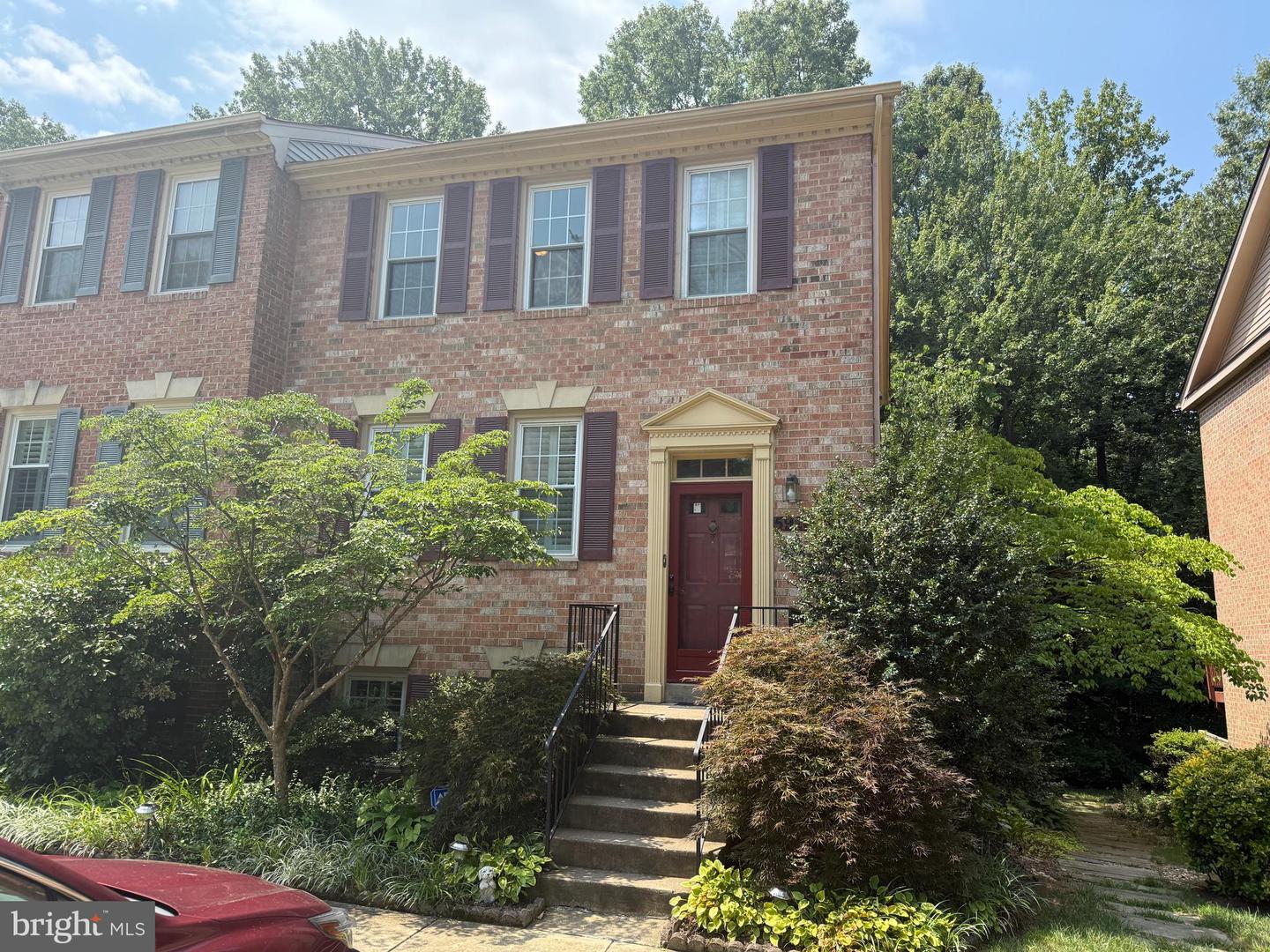 5920 WOODFIELD ESTATES DR, ALEXANDRIA, Virginia 22310, 3 Bedrooms Bedrooms, ,3 BathroomsBathrooms,Residential,For sale,5920 WOODFIELD ESTATES DR,VAFX2258254 MLS # VAFX2258254