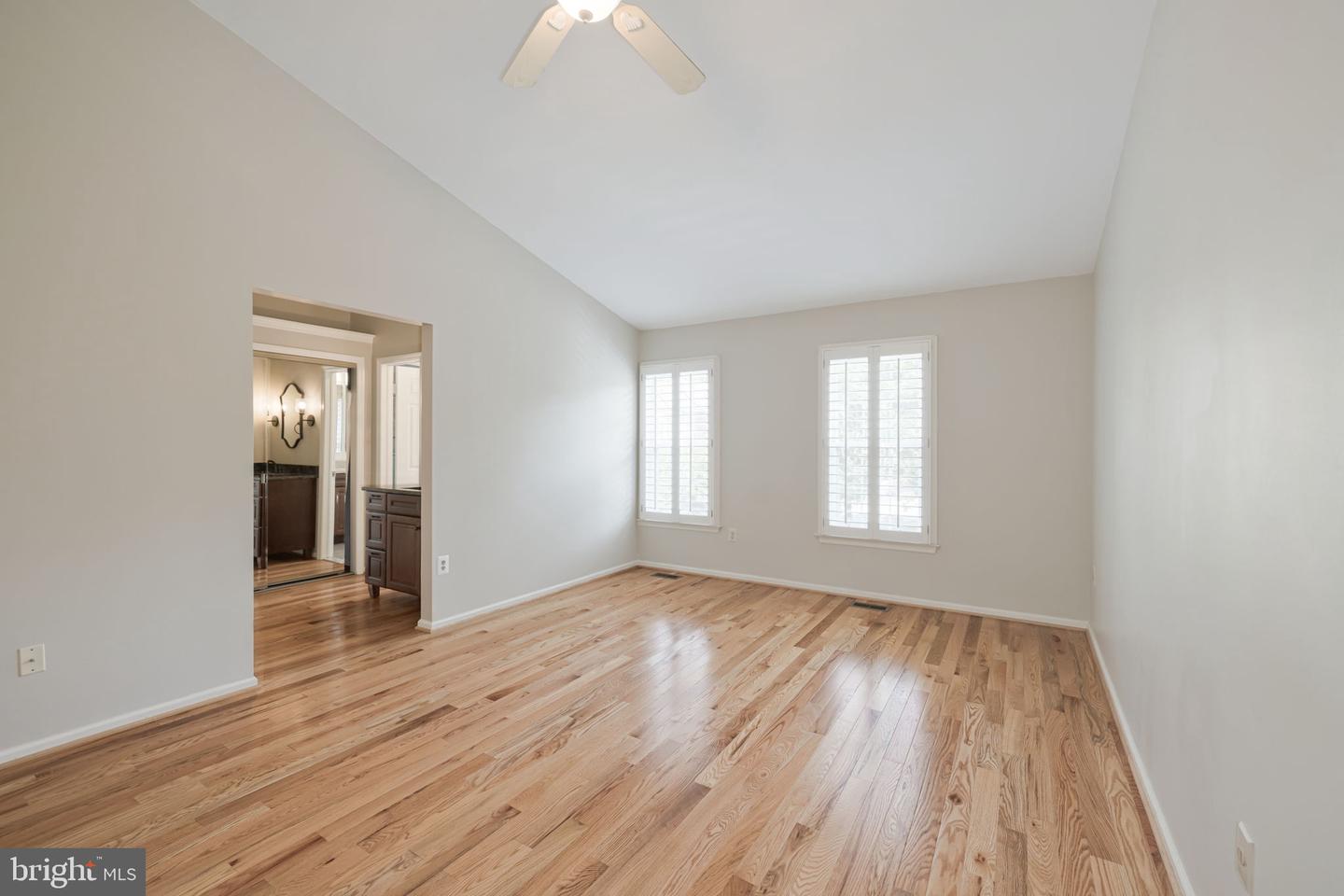 5920 WOODFIELD ESTATES DR, ALEXANDRIA, Virginia 22310, 3 Bedrooms Bedrooms, ,3 BathroomsBathrooms,Residential,For sale,5920 WOODFIELD ESTATES DR,VAFX2258254 MLS # VAFX2258254