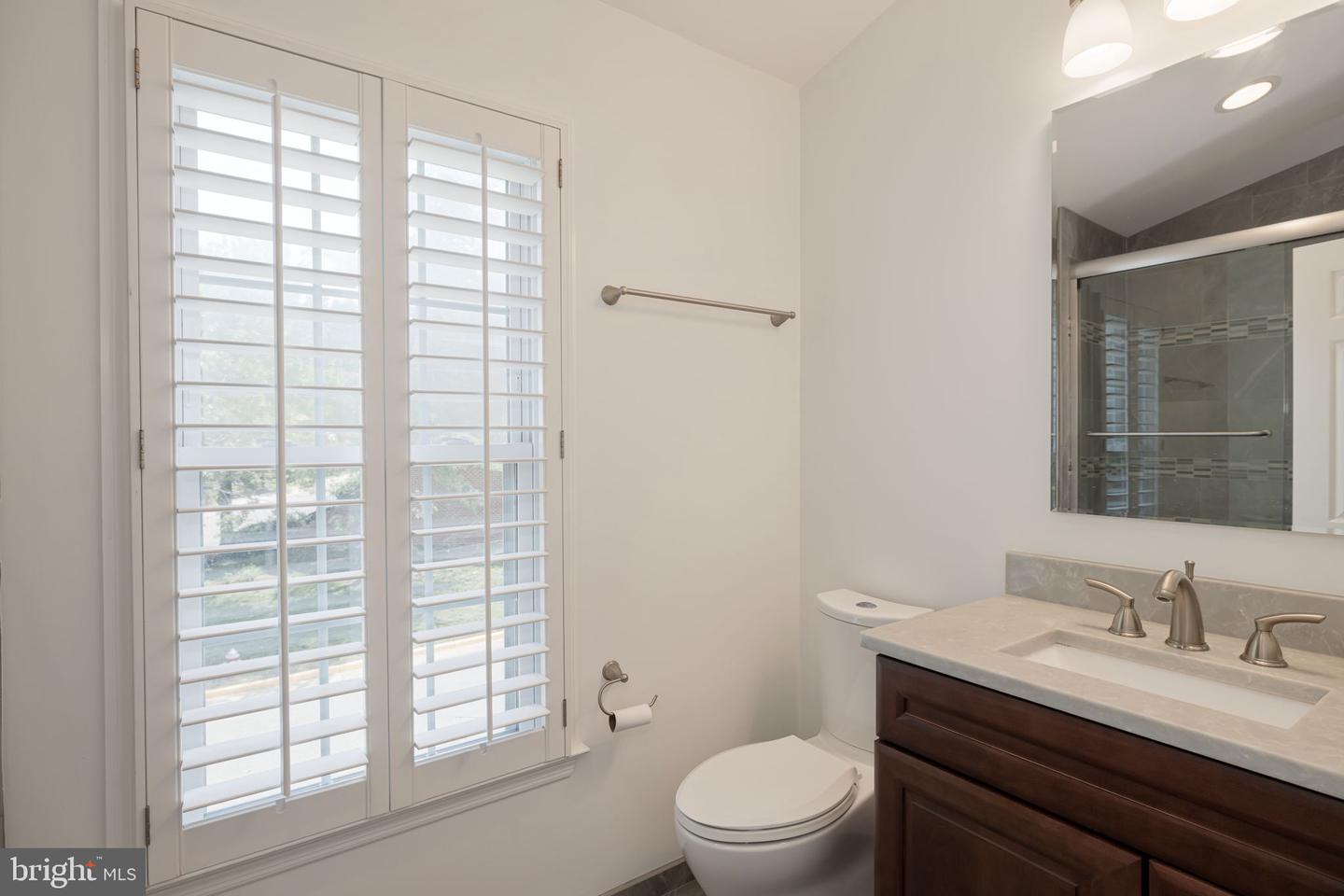 5920 WOODFIELD ESTATES DR, ALEXANDRIA, Virginia 22310, 3 Bedrooms Bedrooms, ,3 BathroomsBathrooms,Residential,For sale,5920 WOODFIELD ESTATES DR,VAFX2258254 MLS # VAFX2258254