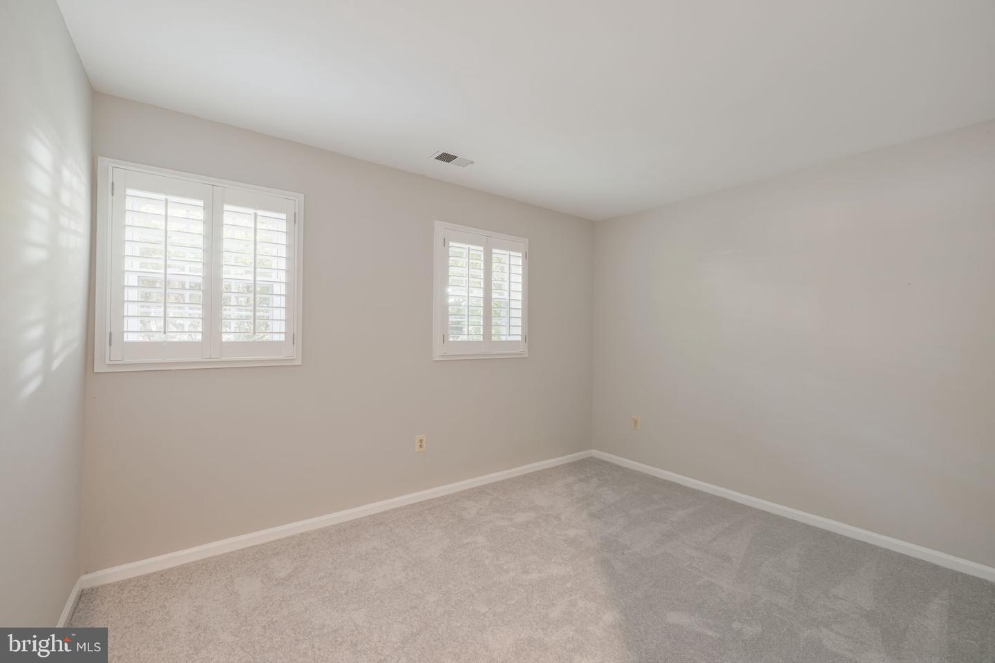 5920 WOODFIELD ESTATES DR, ALEXANDRIA, Virginia 22310, 3 Bedrooms Bedrooms, ,3 BathroomsBathrooms,Residential,For sale,5920 WOODFIELD ESTATES DR,VAFX2258254 MLS # VAFX2258254