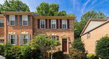 5920 WOODFIELD ESTATES DR, ALEXANDRIA, Virginia 22310, 3 Bedrooms Bedrooms, ,3 BathroomsBathrooms,Residential,For sale,5920 WOODFIELD ESTATES DR,VAFX2258254 MLS # VAFX2258254