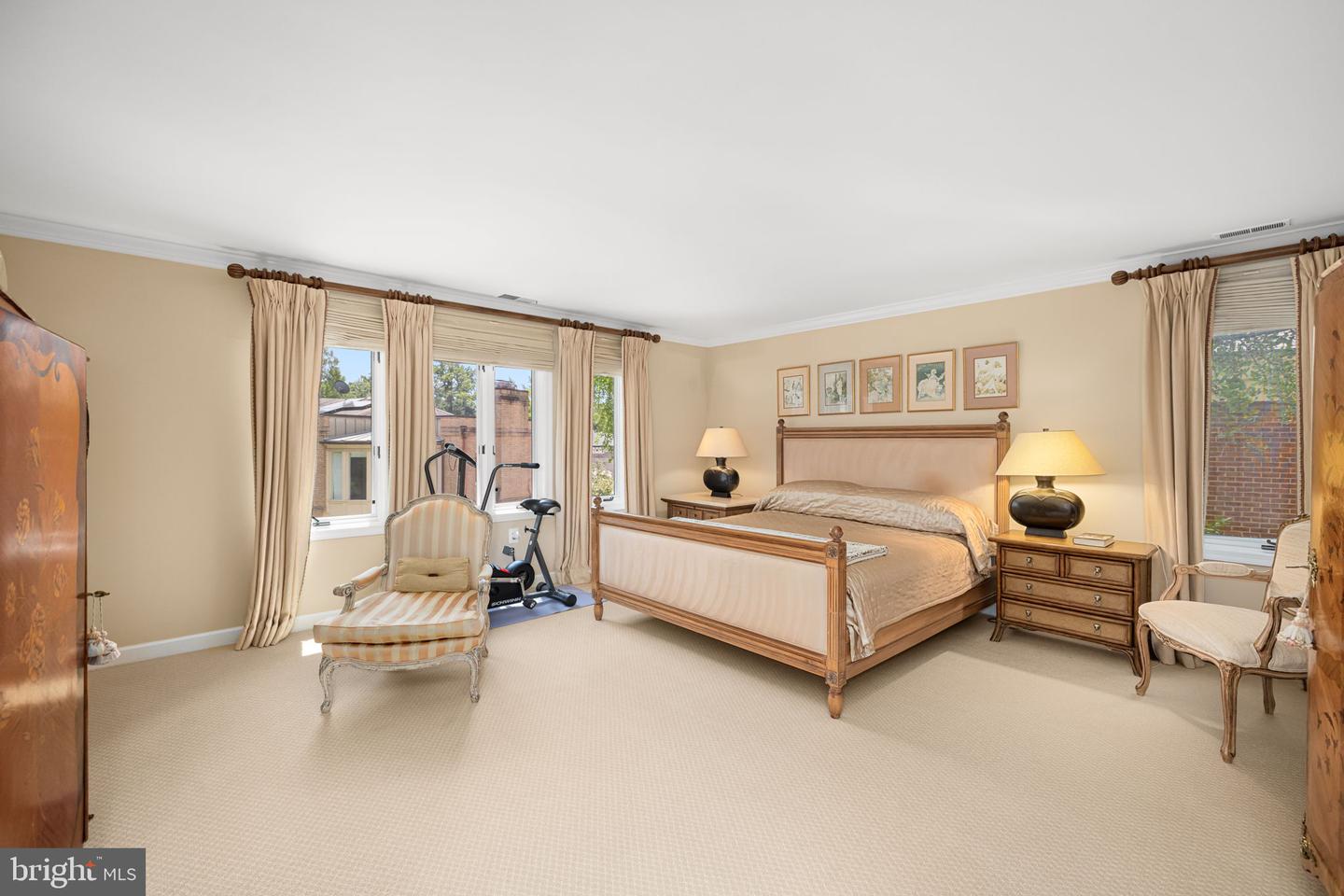 4616 FOXHALL CRES NW, WASHINGTON, District Of Columbia 20007, 5 Bedrooms Bedrooms, 18 Rooms Rooms,5 BathroomsBathrooms,Residential,For sale,4616 FOXHALL CRES NW,DCDC2212978 MLS # DCDC2212978