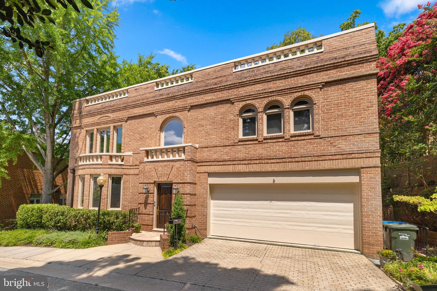 4616 FOXHALL CRES NW, WASHINGTON, District Of Columbia 20007, 5 Bedrooms Bedrooms, 18 Rooms Rooms,5 BathroomsBathrooms,Residential,For sale,4616 FOXHALL CRES NW,DCDC2212978 MLS # DCDC2212978