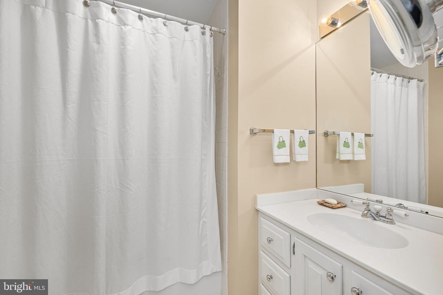 4616 FOXHALL CRES NW, WASHINGTON, District Of Columbia 20007, 5 Bedrooms Bedrooms, 18 Rooms Rooms,5 BathroomsBathrooms,Residential,For sale,4616 FOXHALL CRES NW,DCDC2212978 MLS # DCDC2212978