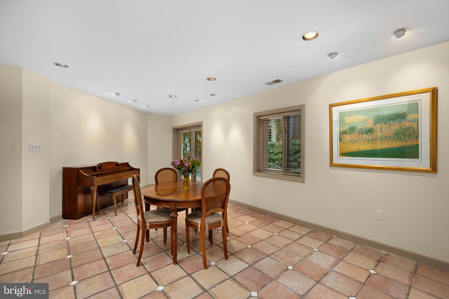4616 FOXHALL CRES NW, WASHINGTON, District Of Columbia 20007, 5 Bedrooms Bedrooms, 18 Rooms Rooms,5 BathroomsBathrooms,Residential,For sale,4616 FOXHALL CRES NW,DCDC2212978 MLS # DCDC2212978