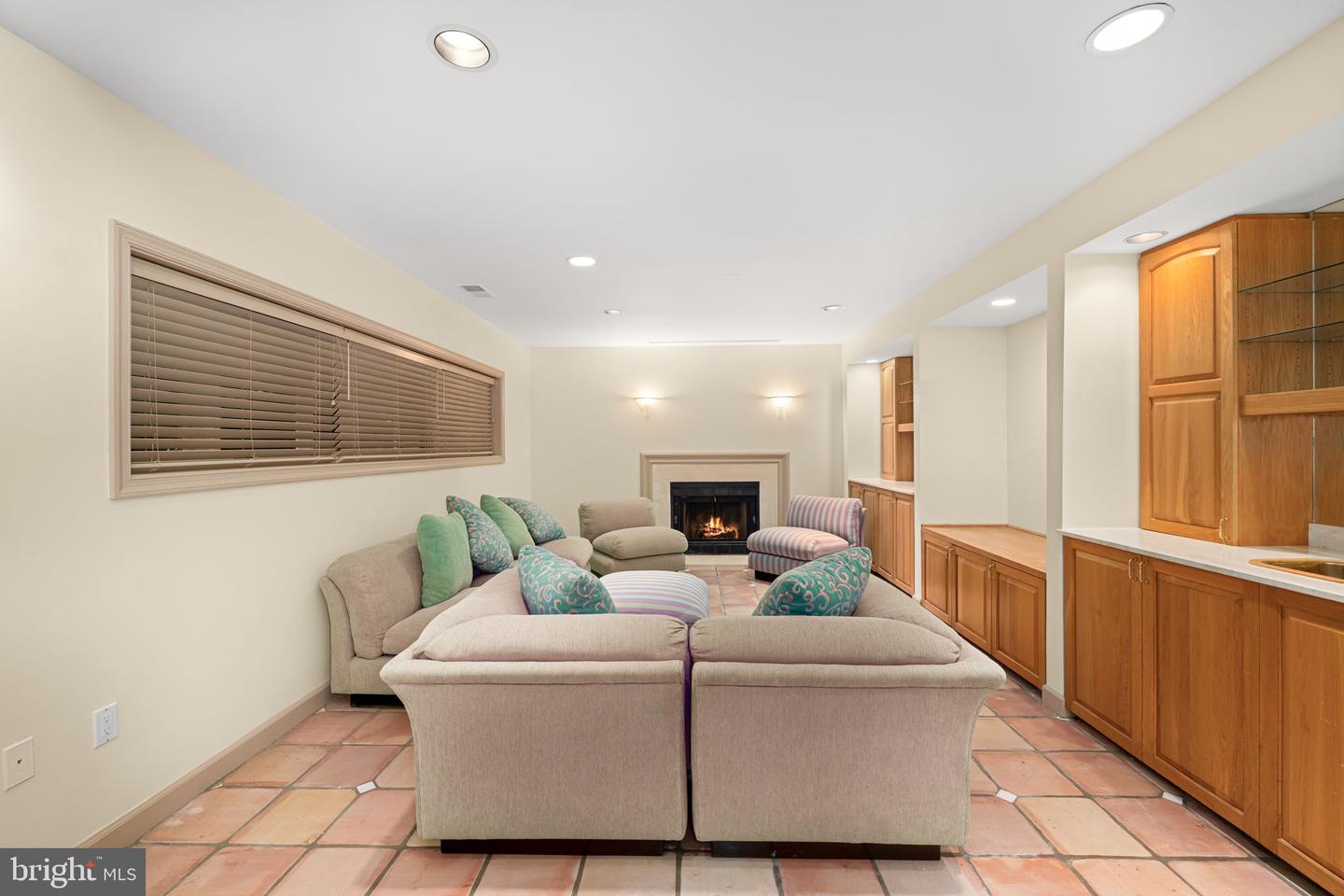 4616 FOXHALL CRES NW, WASHINGTON, District Of Columbia 20007, 5 Bedrooms Bedrooms, 18 Rooms Rooms,5 BathroomsBathrooms,Residential,For sale,4616 FOXHALL CRES NW,DCDC2212978 MLS # DCDC2212978