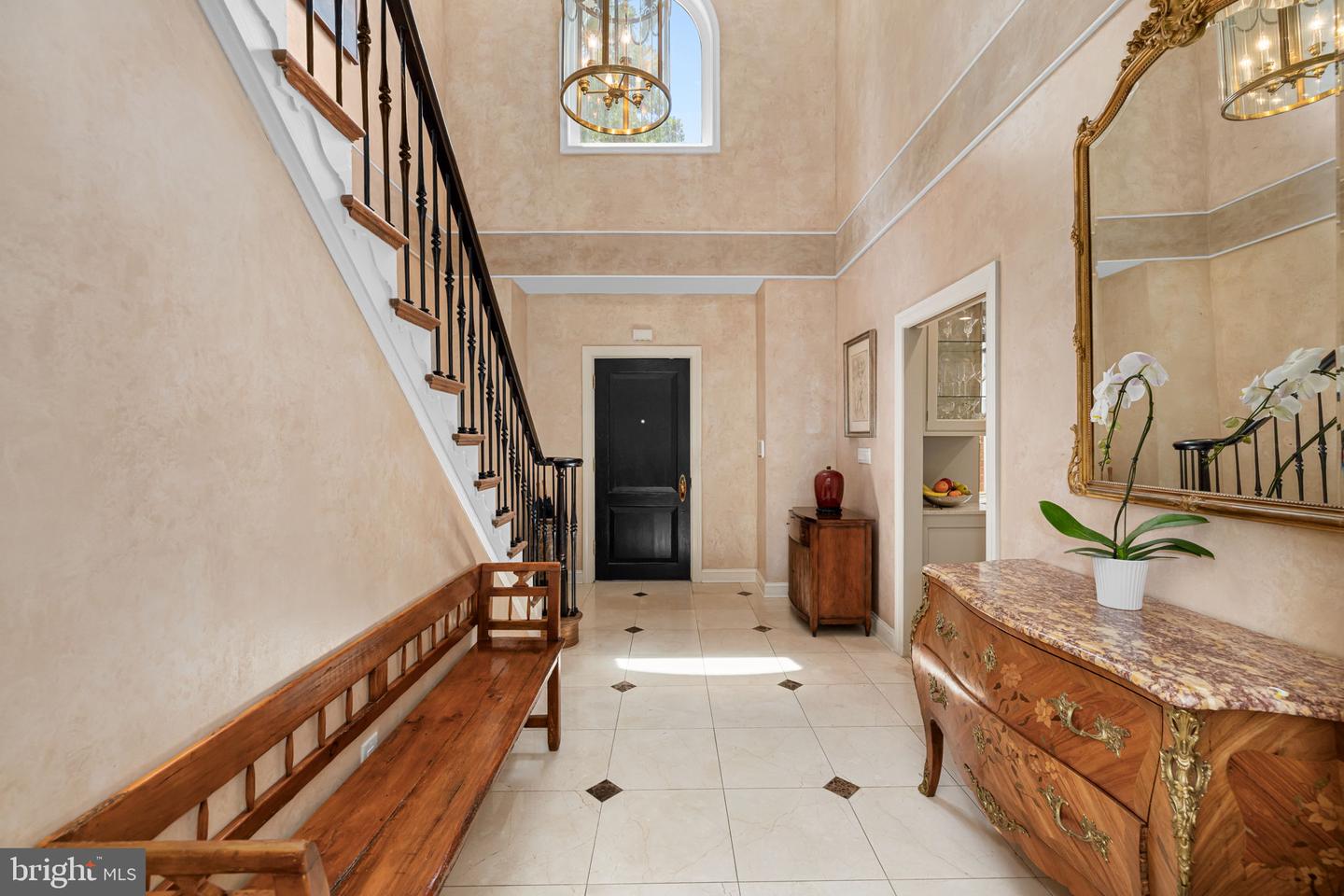 4616 FOXHALL CRES NW, WASHINGTON, District Of Columbia 20007, 5 Bedrooms Bedrooms, 18 Rooms Rooms,5 BathroomsBathrooms,Residential,For sale,4616 FOXHALL CRES NW,DCDC2212978 MLS # DCDC2212978