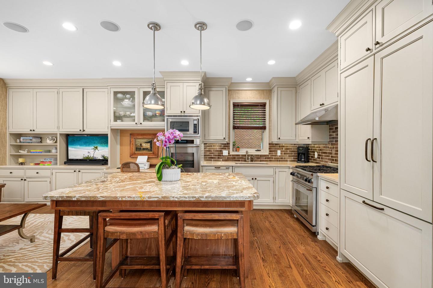 4616 FOXHALL CRES NW, WASHINGTON, District Of Columbia 20007, 5 Bedrooms Bedrooms, 18 Rooms Rooms,5 BathroomsBathrooms,Residential,For sale,4616 FOXHALL CRES NW,DCDC2212978 MLS # DCDC2212978