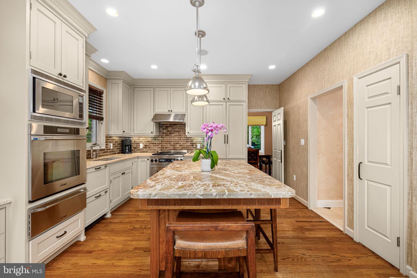 4616 FOXHALL CRES NW, WASHINGTON, District Of Columbia 20007, 5 Bedrooms Bedrooms, 18 Rooms Rooms,5 BathroomsBathrooms,Residential,For sale,4616 FOXHALL CRES NW,DCDC2212978 MLS # DCDC2212978
