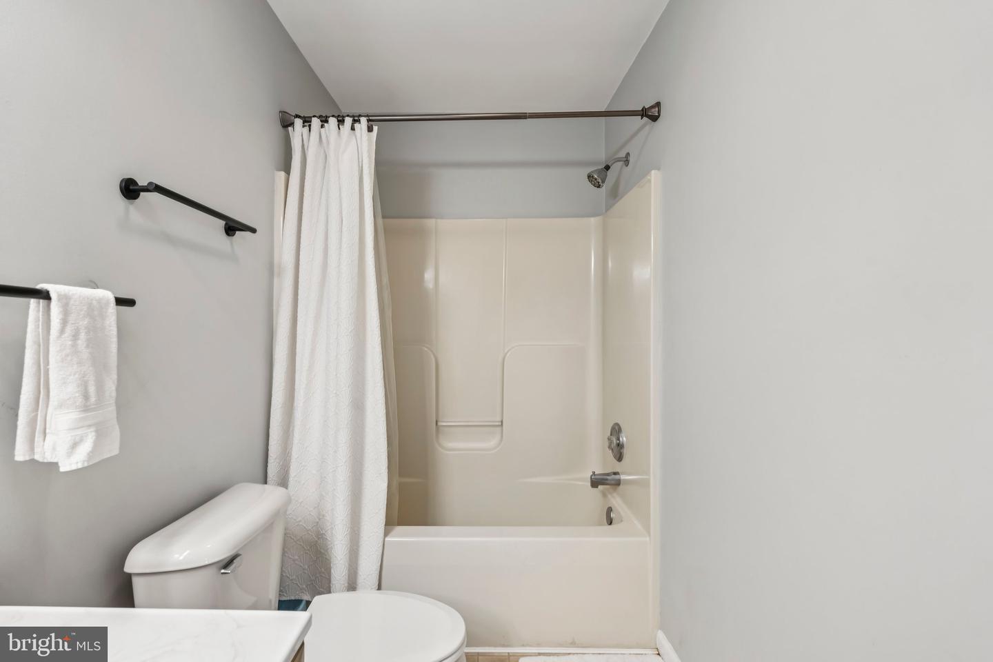 2066 JEWELL HOLLOW RD, LURAY, Virginia 22835, 3 Bedrooms Bedrooms, ,2 BathroomsBathrooms,Residential,For sale,2066 JEWELL HOLLOW RD,VAPA2005220 MLS # VAPA2005220