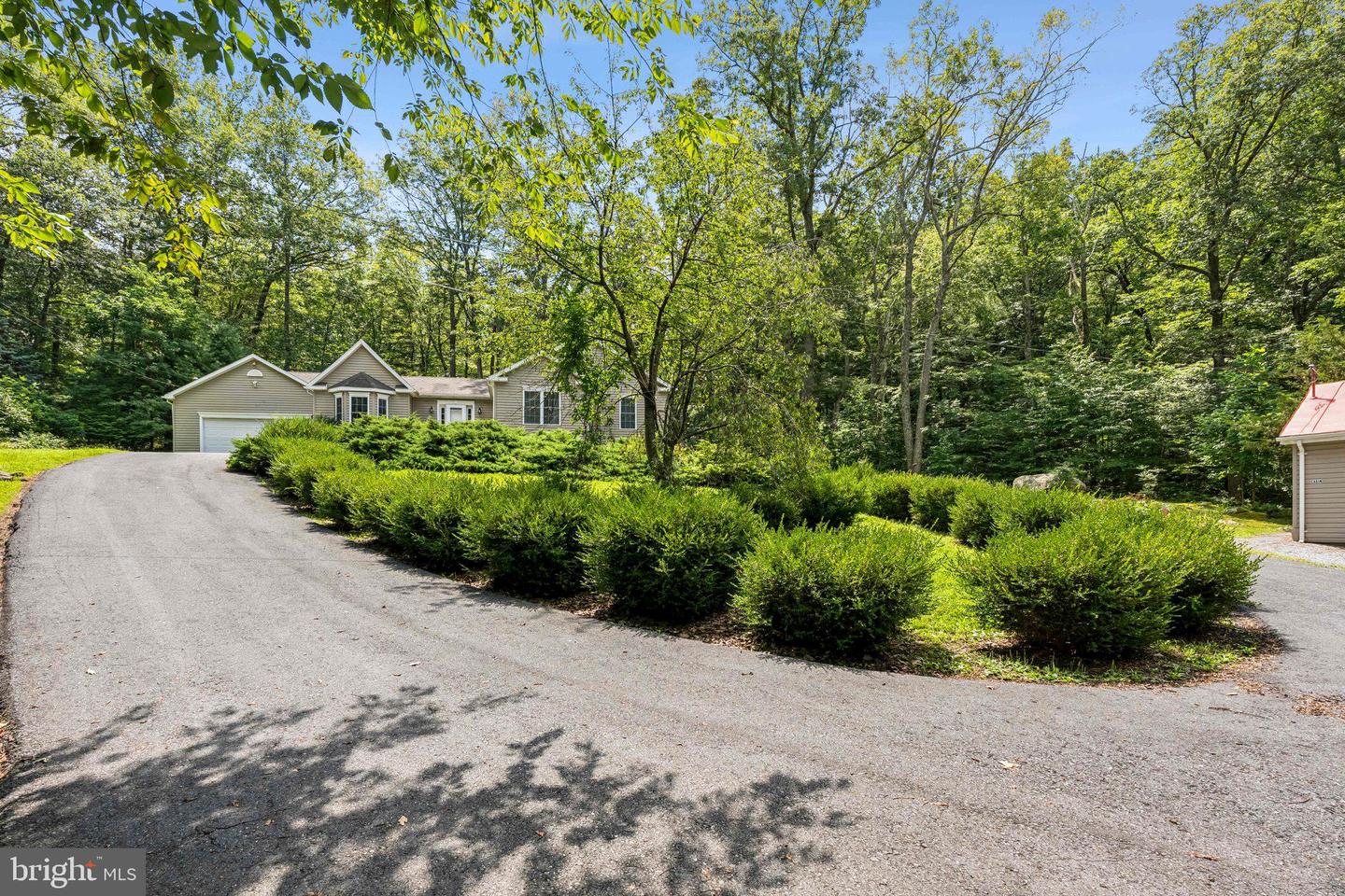 2066 JEWELL HOLLOW RD, LURAY, Virginia 22835, 3 Bedrooms Bedrooms, ,2 BathroomsBathrooms,Residential,For sale,2066 JEWELL HOLLOW RD,VAPA2005220 MLS # VAPA2005220