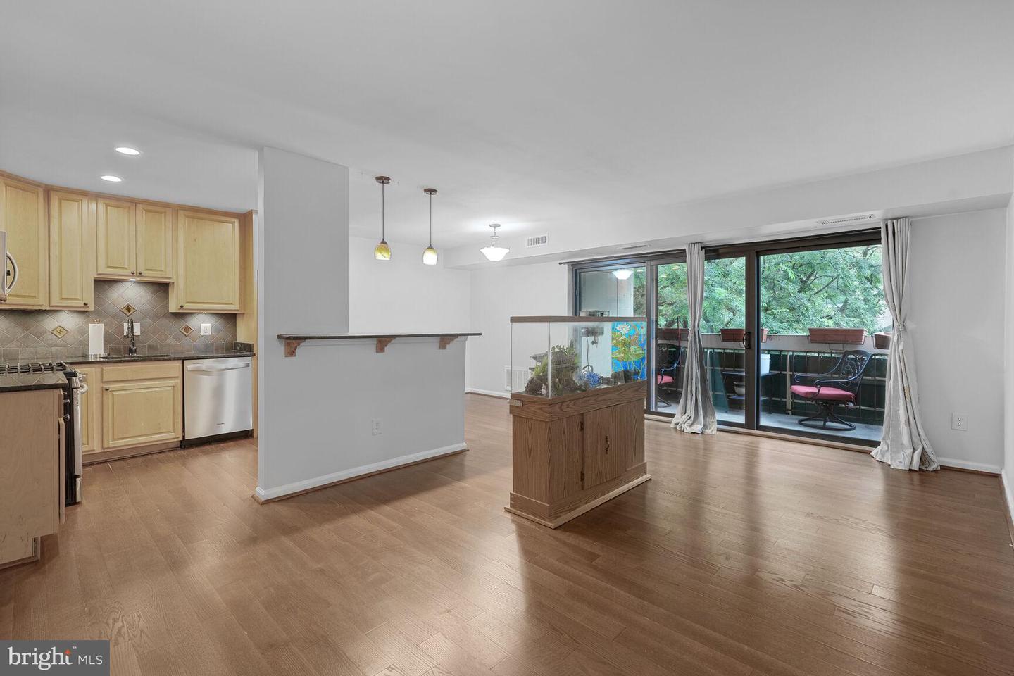 6143 LEESBURG PIKE #502, FALLS CHURCH, Virginia 22041, 2 Bedrooms Bedrooms, ,1 BathroomBathrooms,Residential,For sale,6143 LEESBURG PIKE #502,VAFX2258948 MLS # VAFX2258948
