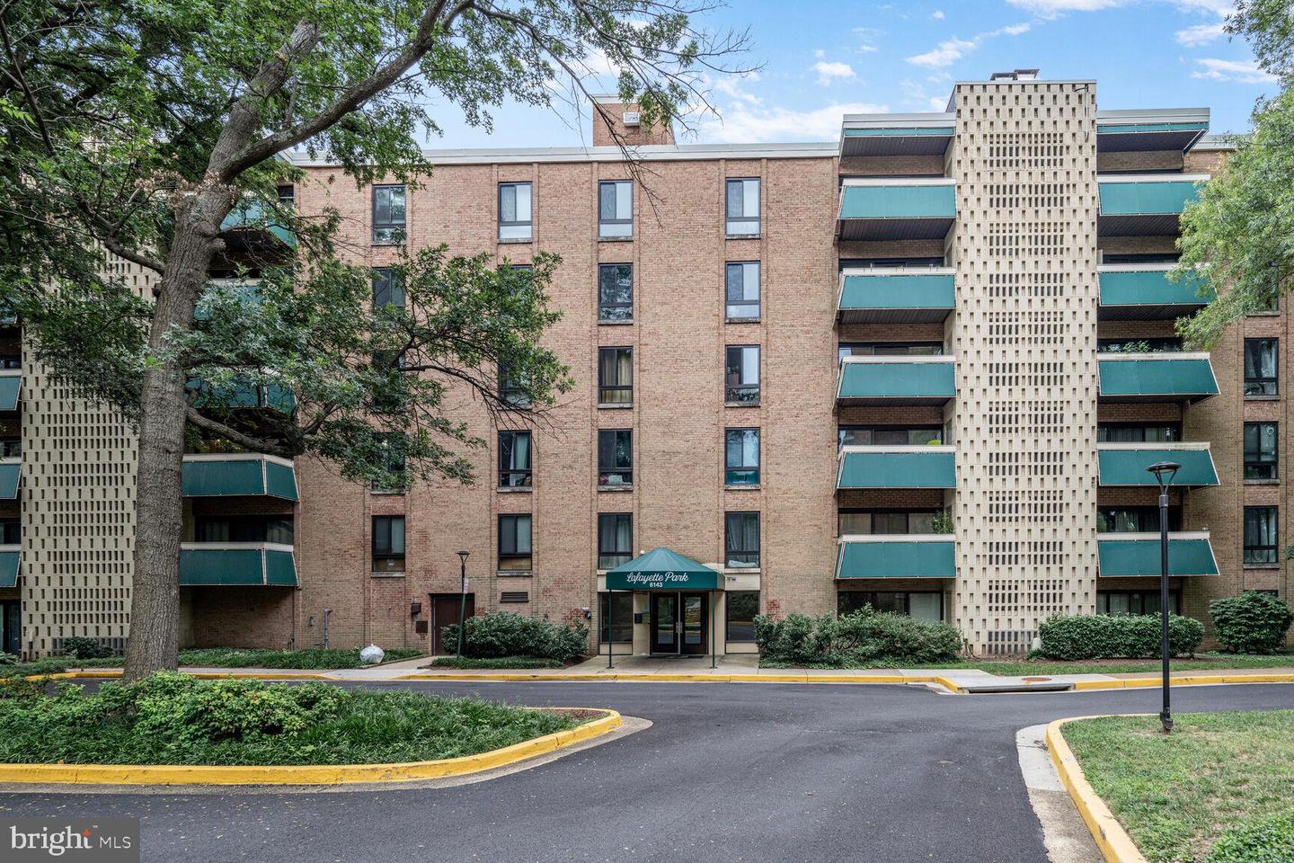 6143 LEESBURG PIKE #502, FALLS CHURCH, Virginia 22041, 2 Bedrooms Bedrooms, ,1 BathroomBathrooms,Residential,For sale,6143 LEESBURG PIKE #502,VAFX2258948 MLS # VAFX2258948