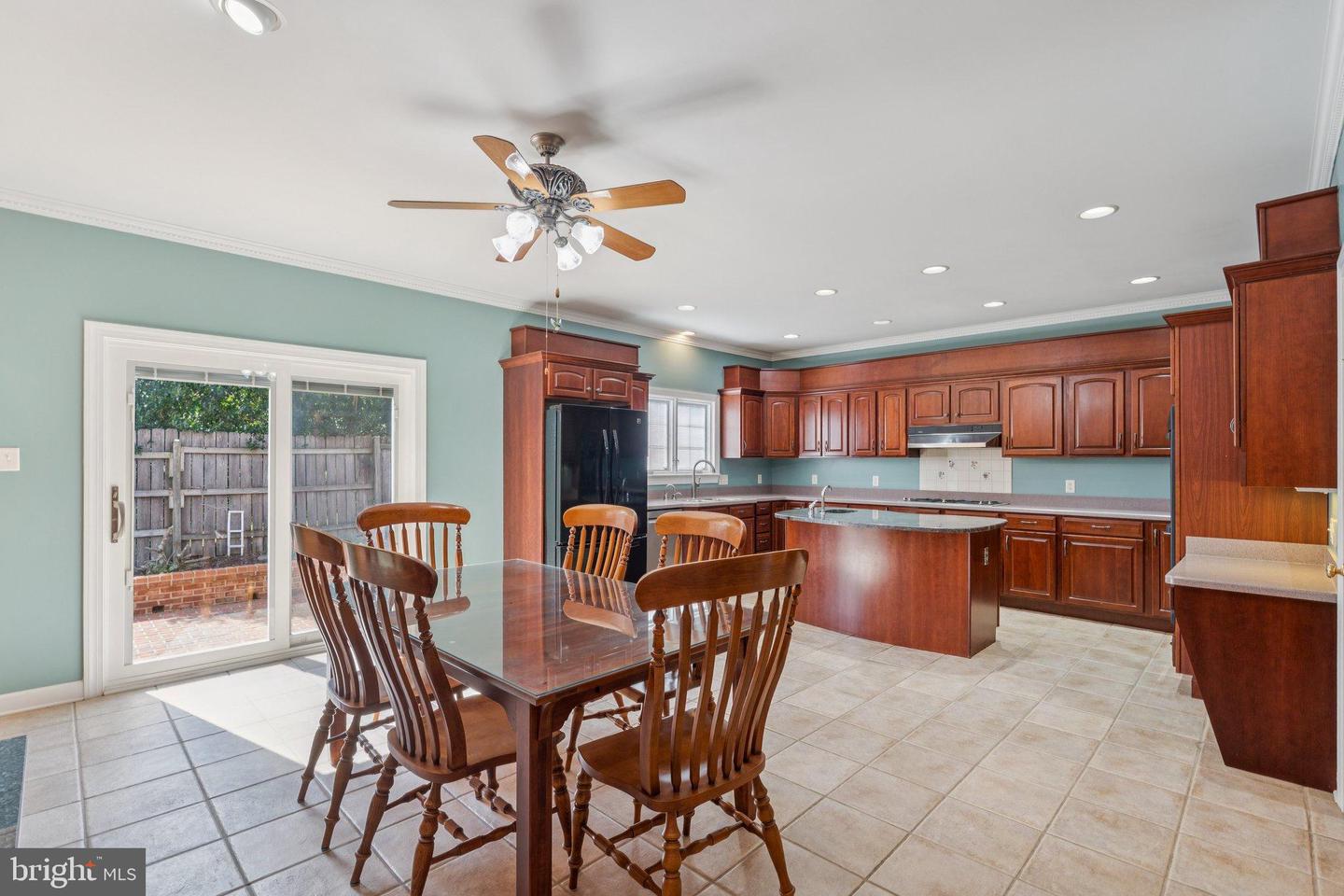 1205 CAROLINE ST, WINCHESTER, Virginia 22601, 4 Bedrooms Bedrooms, 14 Rooms Rooms,3 BathroomsBathrooms,Residential,For sale,1205 CAROLINE ST,VAWI2008834 MLS # VAWI2008834
