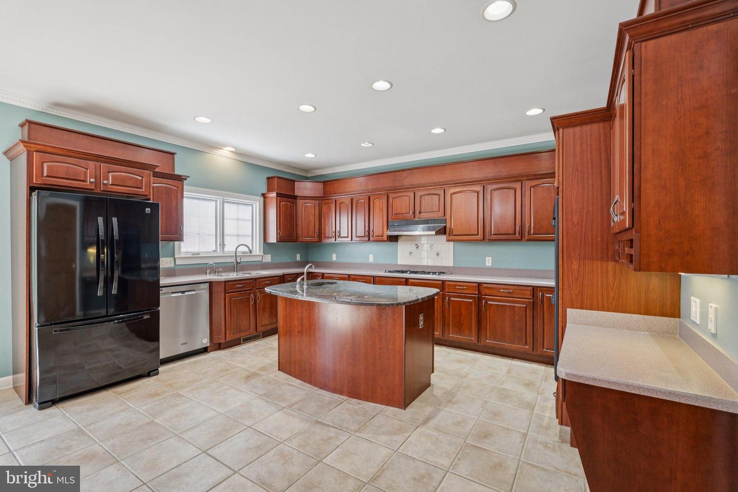 1205 CAROLINE ST, WINCHESTER, Virginia 22601, 4 Bedrooms Bedrooms, 14 Rooms Rooms,3 BathroomsBathrooms,Residential,For sale,1205 CAROLINE ST,VAWI2008834 MLS # VAWI2008834