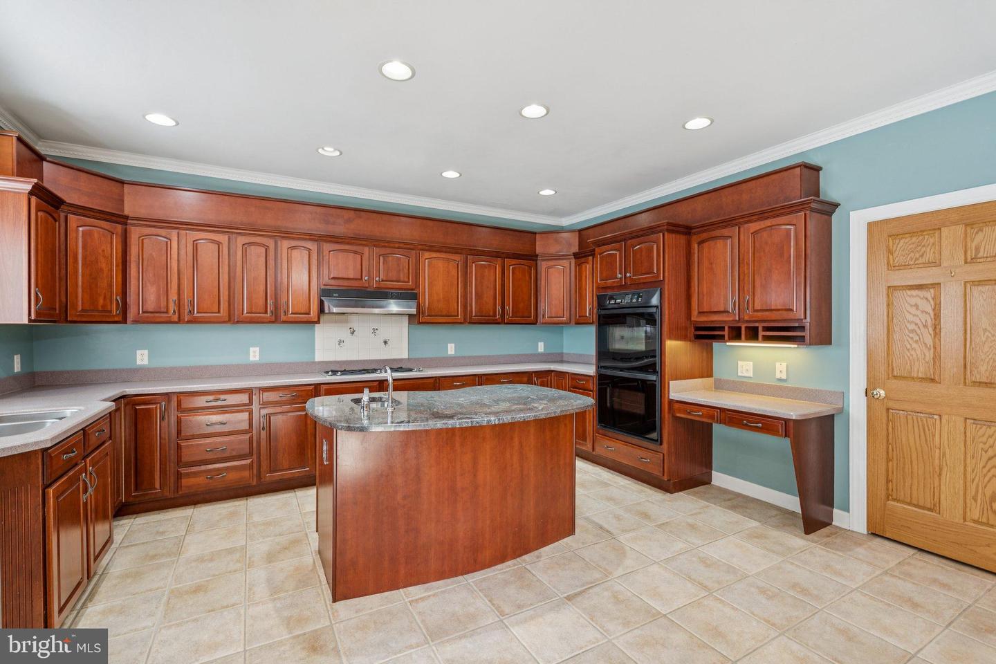 1205 CAROLINE ST, WINCHESTER, Virginia 22601, 4 Bedrooms Bedrooms, 14 Rooms Rooms,3 BathroomsBathrooms,Residential,For sale,1205 CAROLINE ST,VAWI2008834 MLS # VAWI2008834