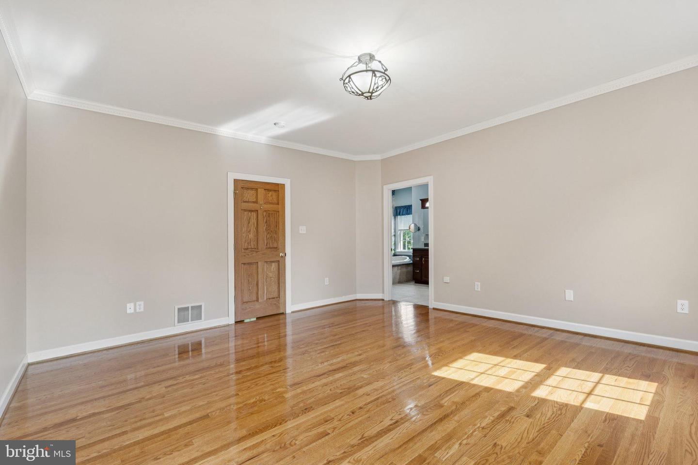 1205 CAROLINE ST, WINCHESTER, Virginia 22601, 4 Bedrooms Bedrooms, 14 Rooms Rooms,3 BathroomsBathrooms,Residential,For sale,1205 CAROLINE ST,VAWI2008834 MLS # VAWI2008834