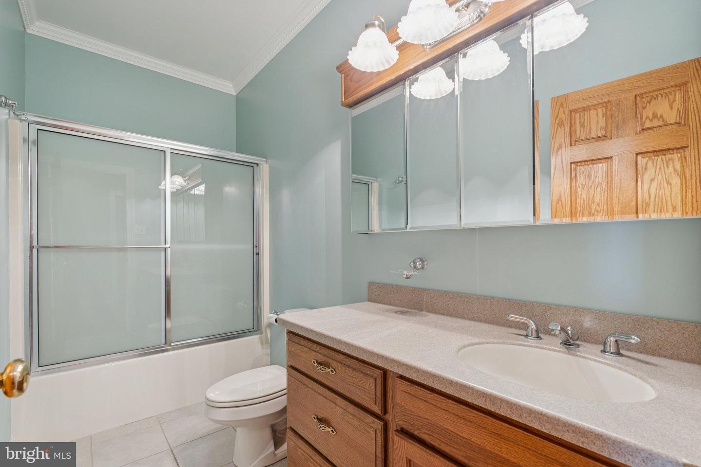 1205 CAROLINE ST, WINCHESTER, Virginia 22601, 4 Bedrooms Bedrooms, 14 Rooms Rooms,3 BathroomsBathrooms,Residential,For sale,1205 CAROLINE ST,VAWI2008834 MLS # VAWI2008834