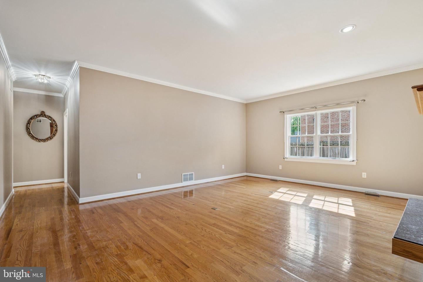 1205 CAROLINE ST, WINCHESTER, Virginia 22601, 4 Bedrooms Bedrooms, 14 Rooms Rooms,3 BathroomsBathrooms,Residential,For sale,1205 CAROLINE ST,VAWI2008834 MLS # VAWI2008834