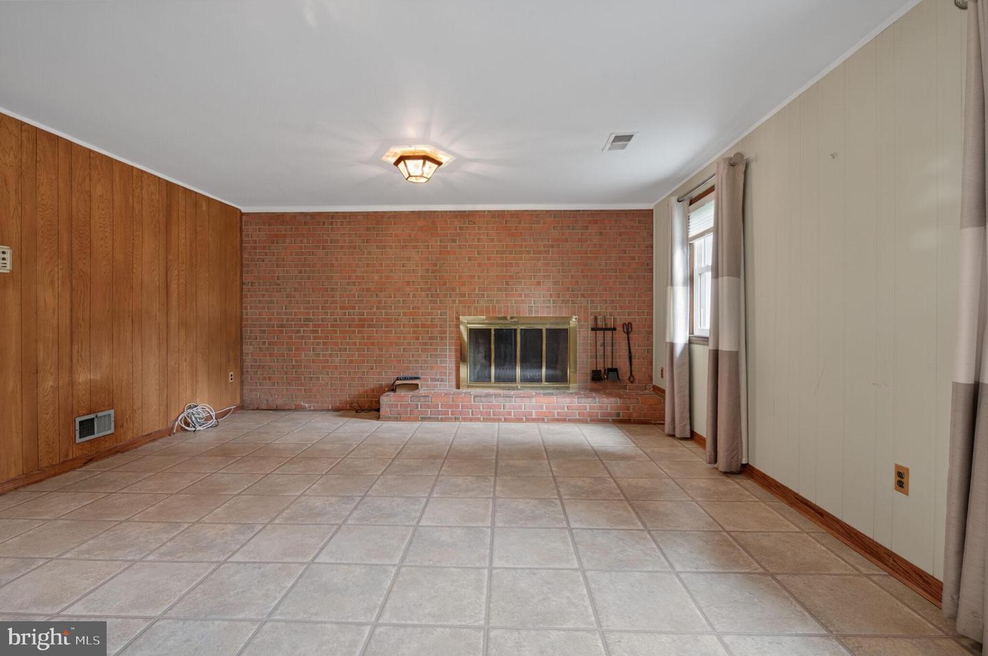 8202 GREELEY BLVD, SPRINGFIELD, Virginia 22152, 4 Bedrooms Bedrooms, ,2 BathroomsBathrooms,Residential,For sale,8202 GREELEY BLVD,VAFX2259042 MLS # VAFX2259042