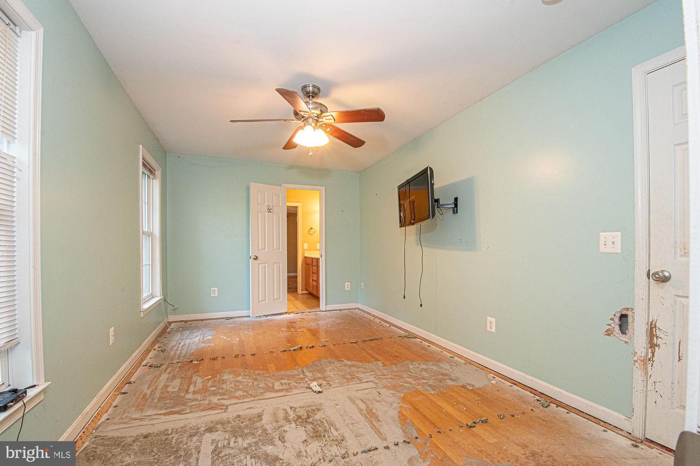 9478 MERRIMAC LN, MARSHALL, Virginia 20115, 4 Bedrooms Bedrooms, ,3 BathroomsBathrooms,Residential,For sale,9478 MERRIMAC LN,VAFQ2017780 MLS # VAFQ2017780