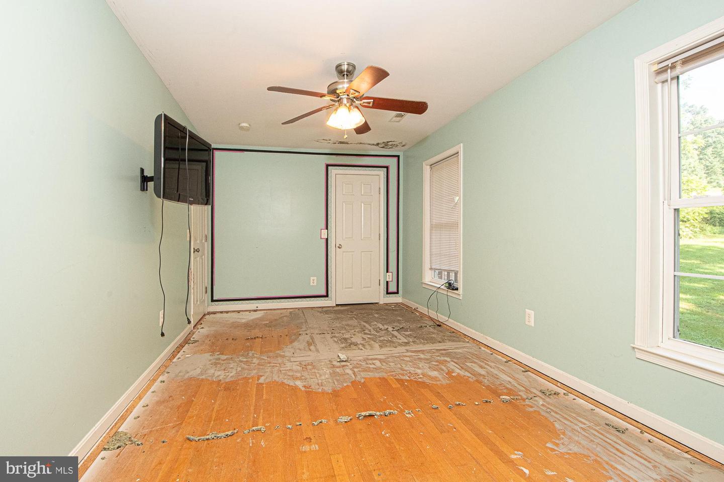 9478 MERRIMAC LN, MARSHALL, Virginia 20115, 4 Bedrooms Bedrooms, ,3 BathroomsBathrooms,Residential,For sale,9478 MERRIMAC LN,VAFQ2017780 MLS # VAFQ2017780