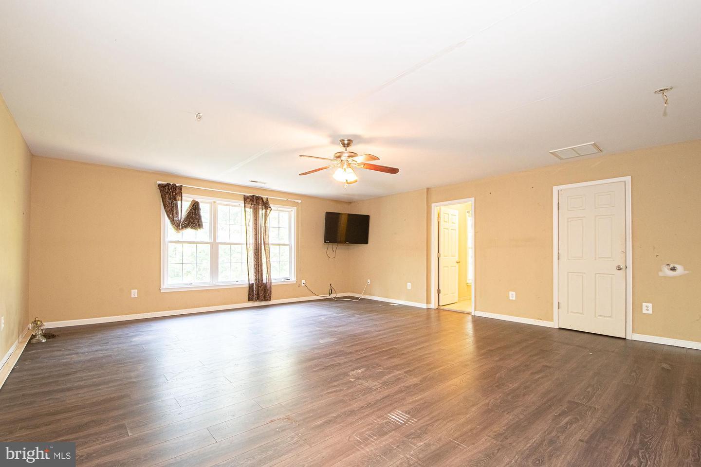 9478 MERRIMAC LN, MARSHALL, Virginia 20115, 4 Bedrooms Bedrooms, ,3 BathroomsBathrooms,Residential,For sale,9478 MERRIMAC LN,VAFQ2017780 MLS # VAFQ2017780