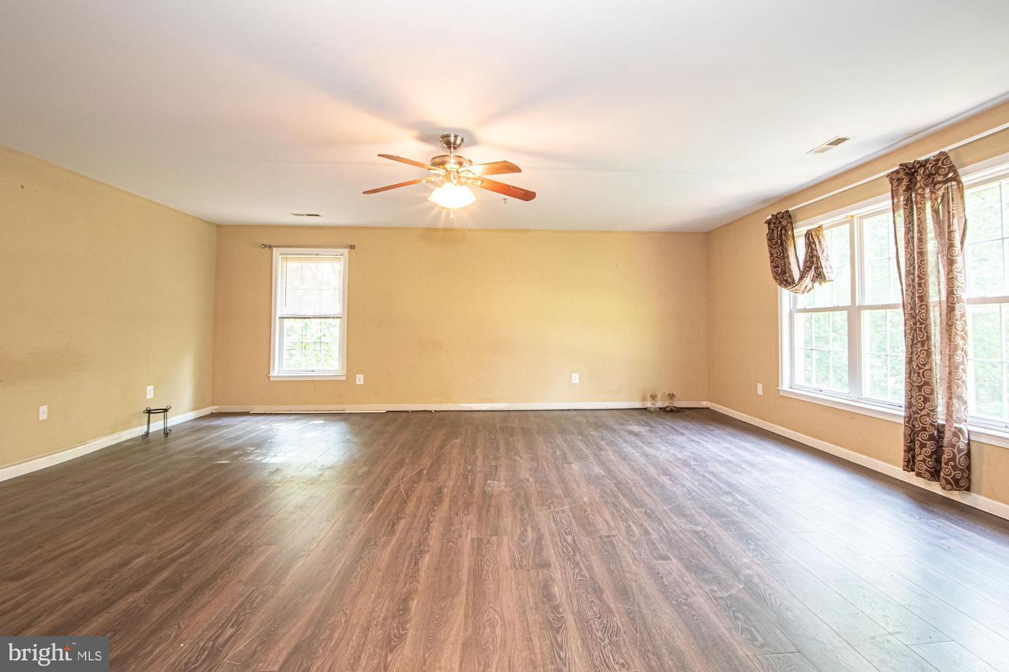 9478 MERRIMAC LN, MARSHALL, Virginia 20115, 4 Bedrooms Bedrooms, ,3 BathroomsBathrooms,Residential,For sale,9478 MERRIMAC LN,VAFQ2017780 MLS # VAFQ2017780