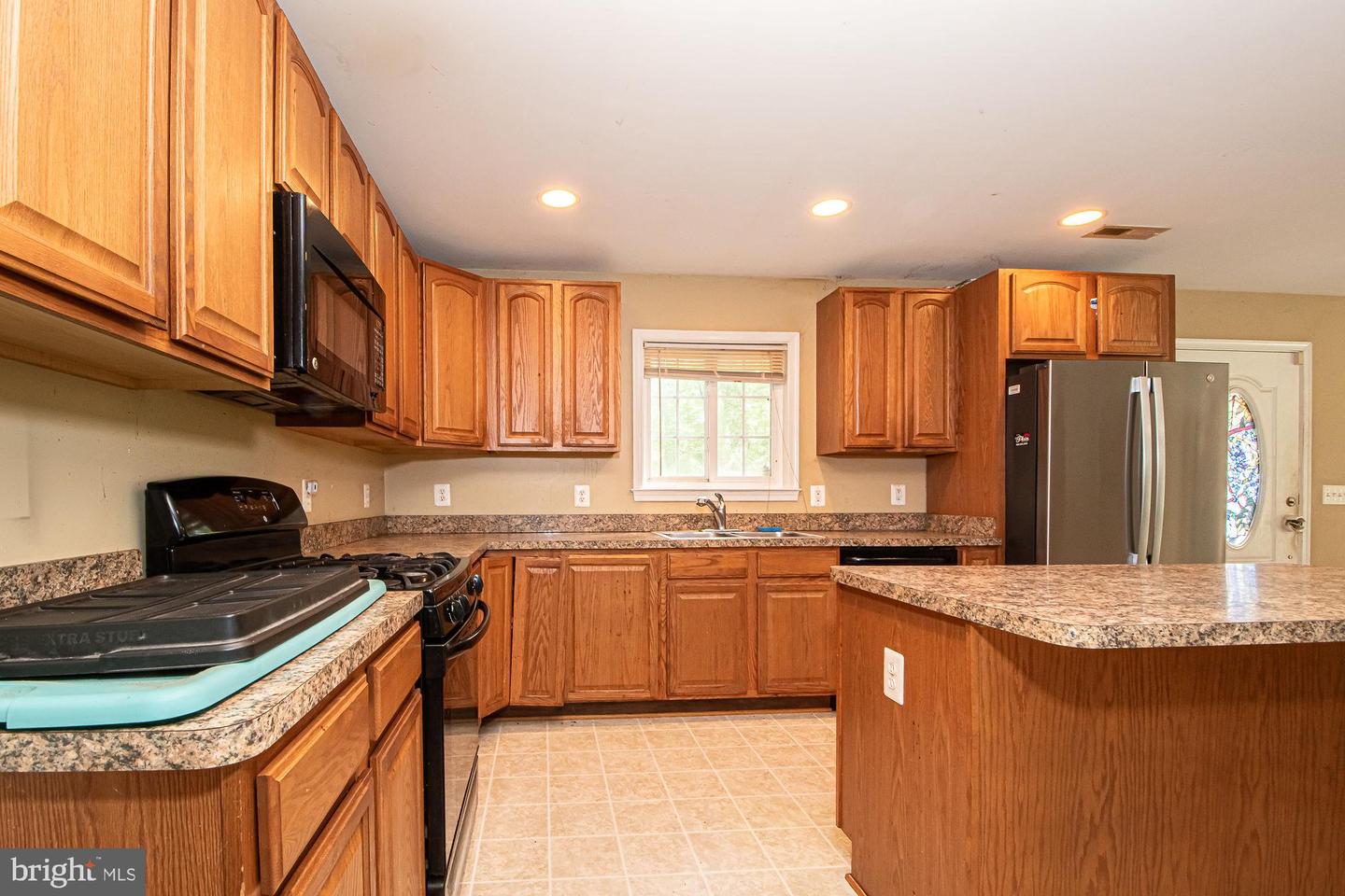 9478 MERRIMAC LN, MARSHALL, Virginia 20115, 4 Bedrooms Bedrooms, ,3 BathroomsBathrooms,Residential,For sale,9478 MERRIMAC LN,VAFQ2017780 MLS # VAFQ2017780