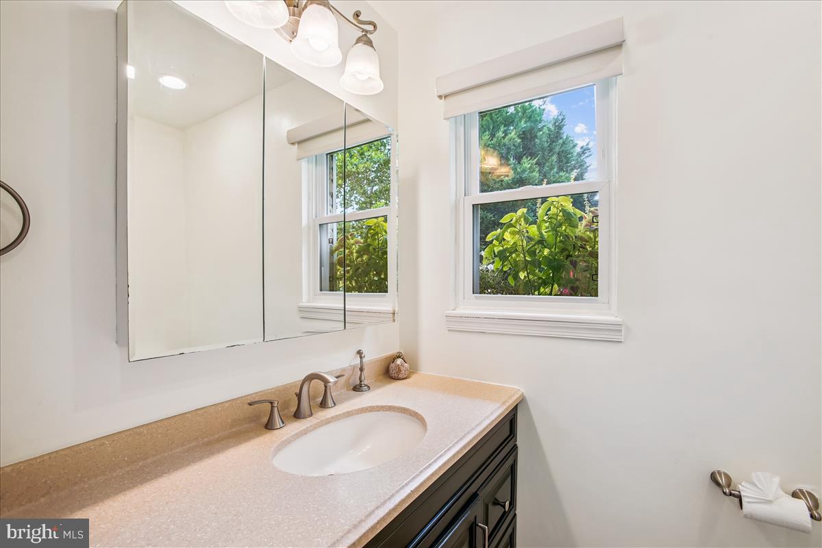 1600 REVERE DR, ALEXANDRIA, Virginia 22308, 3 Bedrooms Bedrooms, ,2 BathroomsBathrooms,Residential,For sale,1600 REVERE DR,VAFX2259334 MLS # VAFX2259334