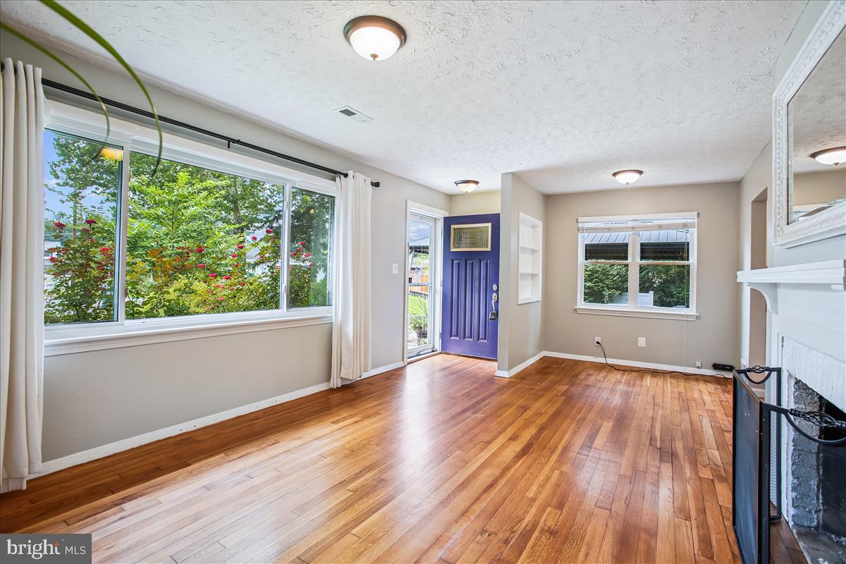 1600 REVERE DR, ALEXANDRIA, Virginia 22308, 3 Bedrooms Bedrooms, ,2 BathroomsBathrooms,Residential,For sale,1600 REVERE DR,VAFX2259334 MLS # VAFX2259334