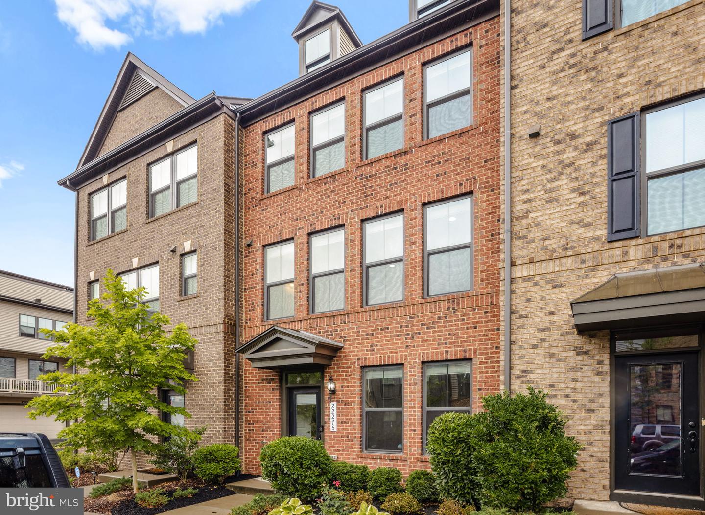 22275 SIMS TER, ASHBURN, Virginia 20148, 3 Bedrooms Bedrooms, ,2 BathroomsBathrooms,Residential,For sale,22275 SIMS TER,VALO2103964 MLS # VALO2103964