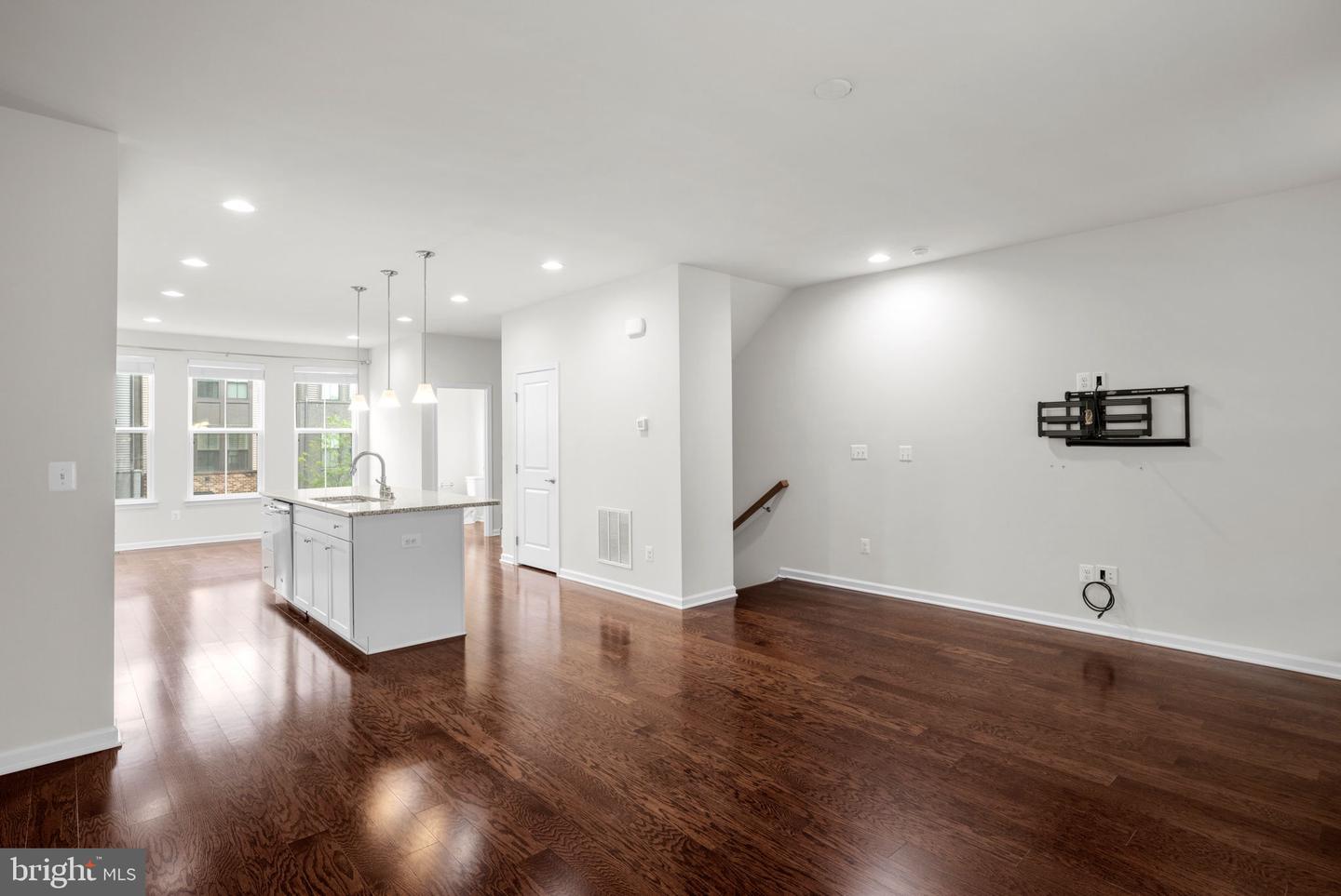 22275 SIMS TER, ASHBURN, Virginia 20148, 3 Bedrooms Bedrooms, ,2 BathroomsBathrooms,Residential,For sale,22275 SIMS TER,VALO2103964 MLS # VALO2103964