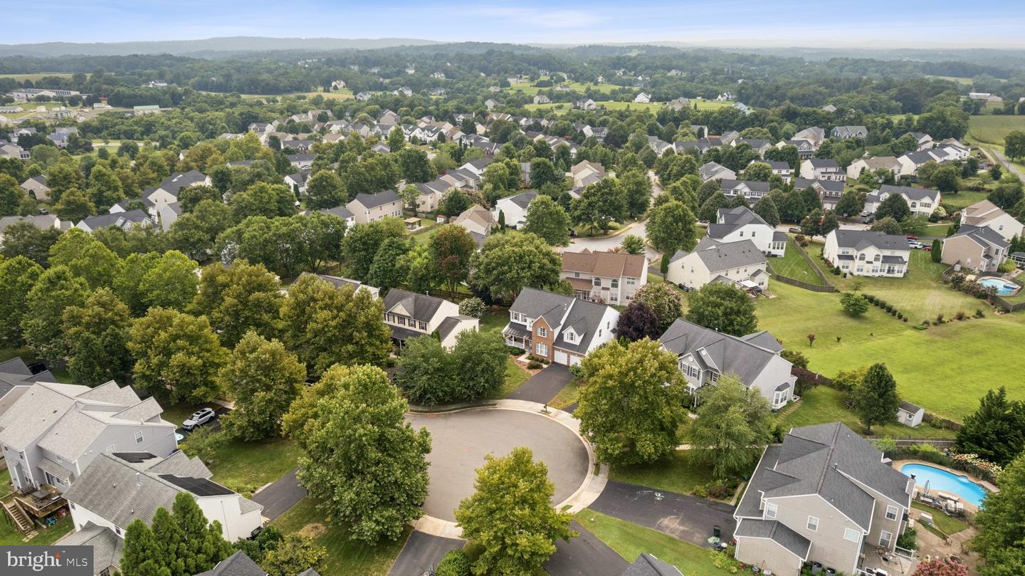 416 FALLS CHAPEL CT, PURCELLVILLE, Virginia 20132, 5 Bedrooms Bedrooms, ,3 BathroomsBathrooms,Residential,For sale,416 FALLS CHAPEL CT,VALO2104038 MLS # VALO2104038