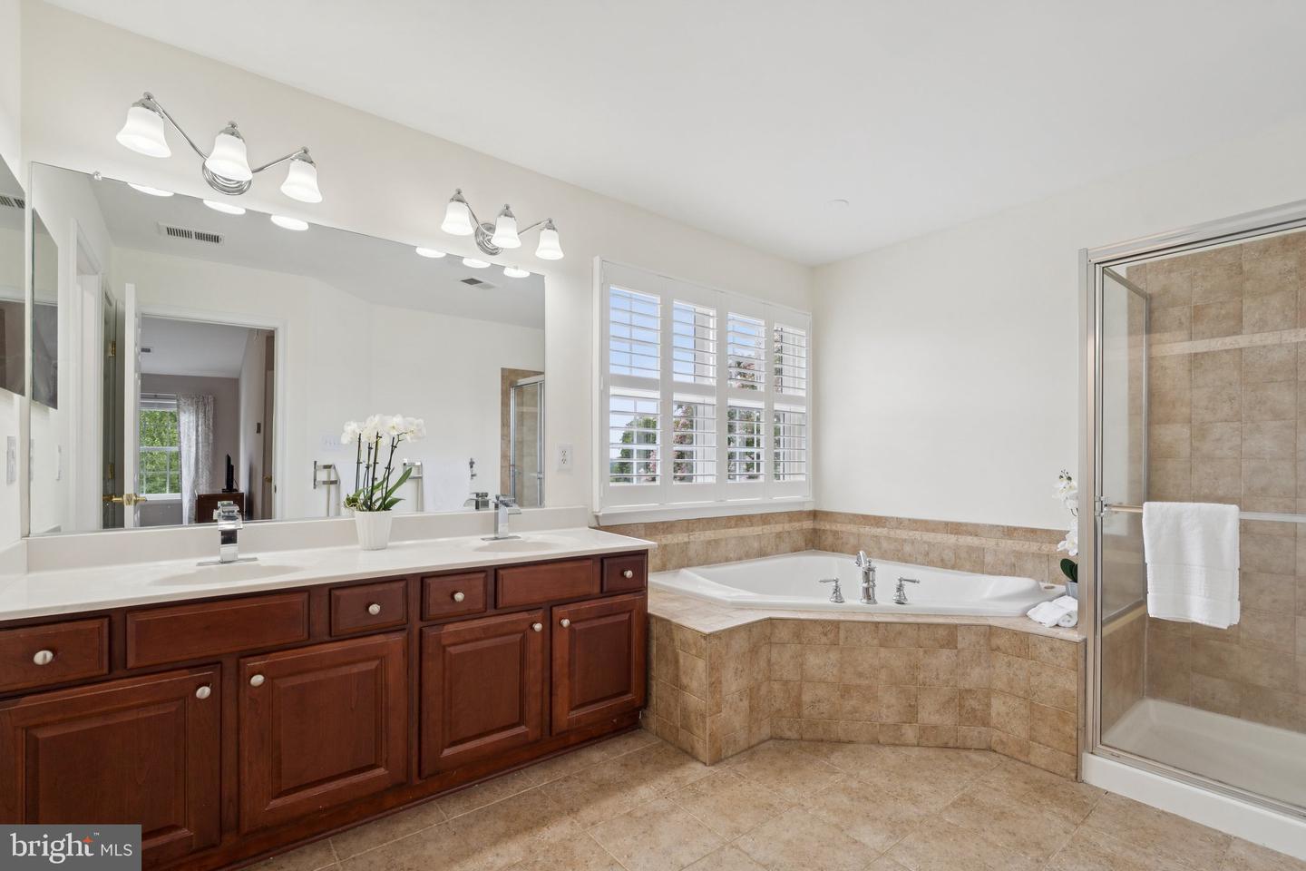 416 FALLS CHAPEL CT, PURCELLVILLE, Virginia 20132, 5 Bedrooms Bedrooms, ,3 BathroomsBathrooms,Residential,For sale,416 FALLS CHAPEL CT,VALO2104038 MLS # VALO2104038