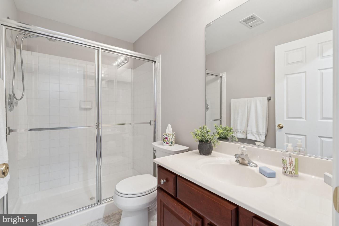 416 FALLS CHAPEL CT, PURCELLVILLE, Virginia 20132, 5 Bedrooms Bedrooms, ,3 BathroomsBathrooms,Residential,For sale,416 FALLS CHAPEL CT,VALO2104038 MLS # VALO2104038