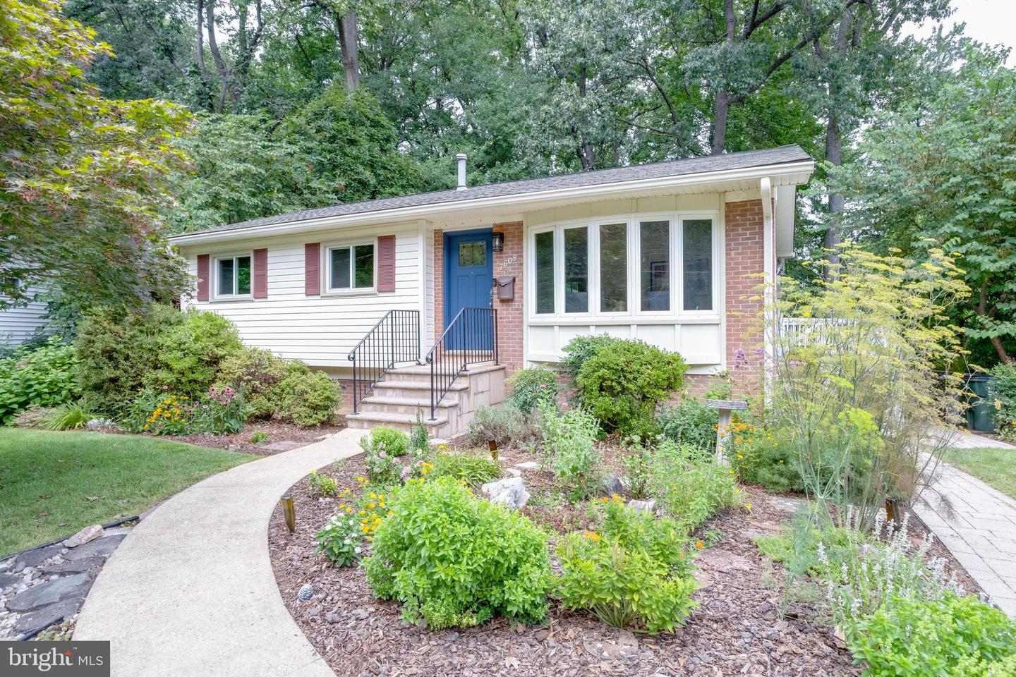 7608 GAYLORD DR, ANNANDALE, Virginia 22003, 3 Bedrooms Bedrooms, ,2 BathroomsBathrooms,Residential,For sale,7608 GAYLORD DR,VAFX2259654 MLS # VAFX2259654