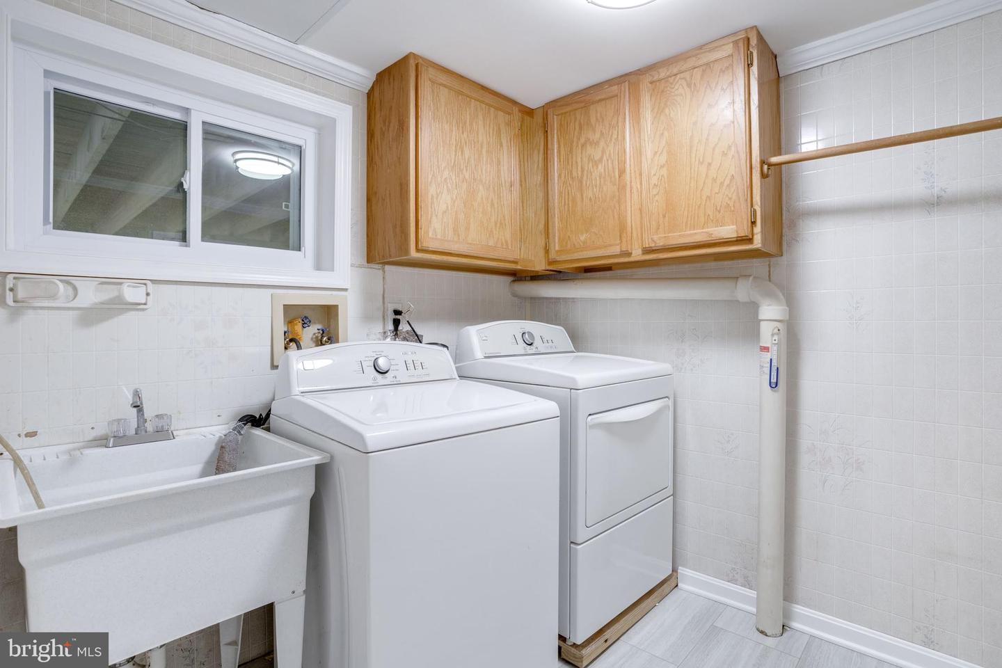 7608 GAYLORD DR, ANNANDALE, Virginia 22003, 3 Bedrooms Bedrooms, ,2 BathroomsBathrooms,Residential,For sale,7608 GAYLORD DR,VAFX2259654 MLS # VAFX2259654
