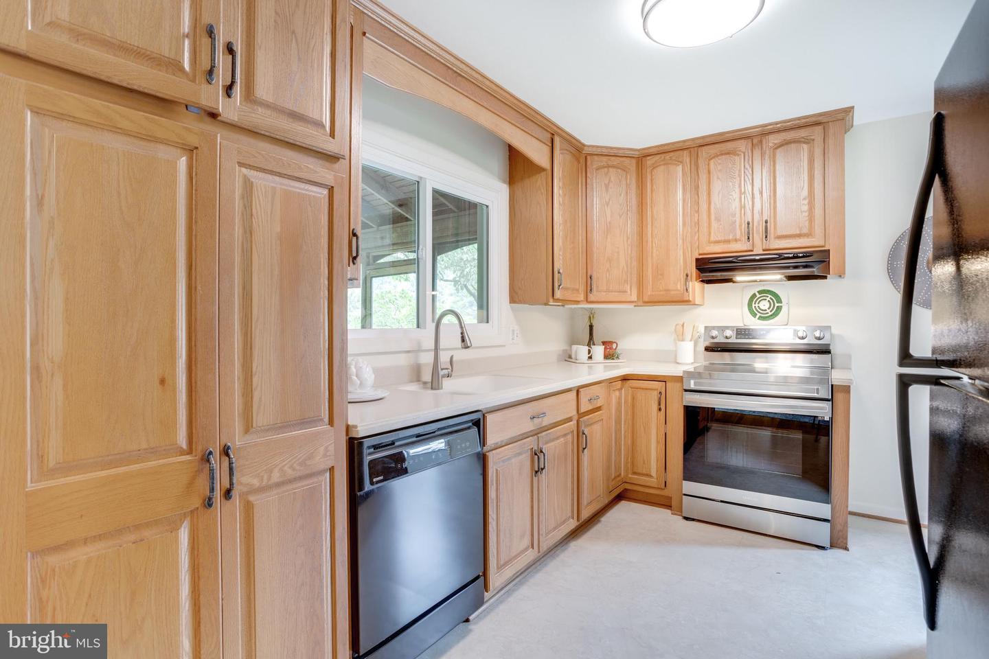 7608 GAYLORD DR, ANNANDALE, Virginia 22003, 3 Bedrooms Bedrooms, ,2 BathroomsBathrooms,Residential,For sale,7608 GAYLORD DR,VAFX2259654 MLS # VAFX2259654