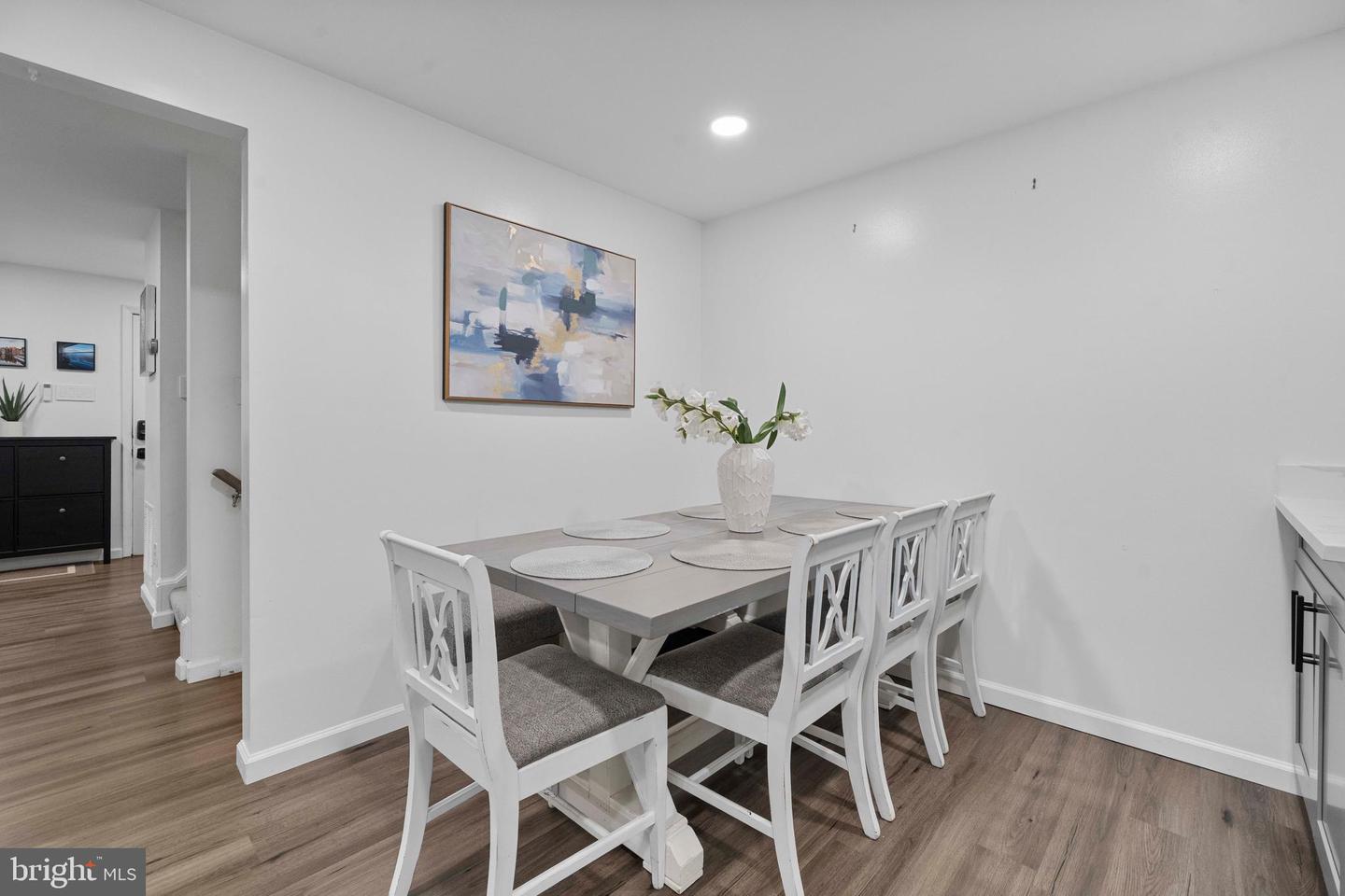 2925 AMBERLEIGH WAY, FAIRFAX, Virginia 22031, 3 Bedrooms Bedrooms, ,2 BathroomsBathrooms,Residential,For sale,2925 AMBERLEIGH WAY,VAFX2259750 MLS # VAFX2259750
