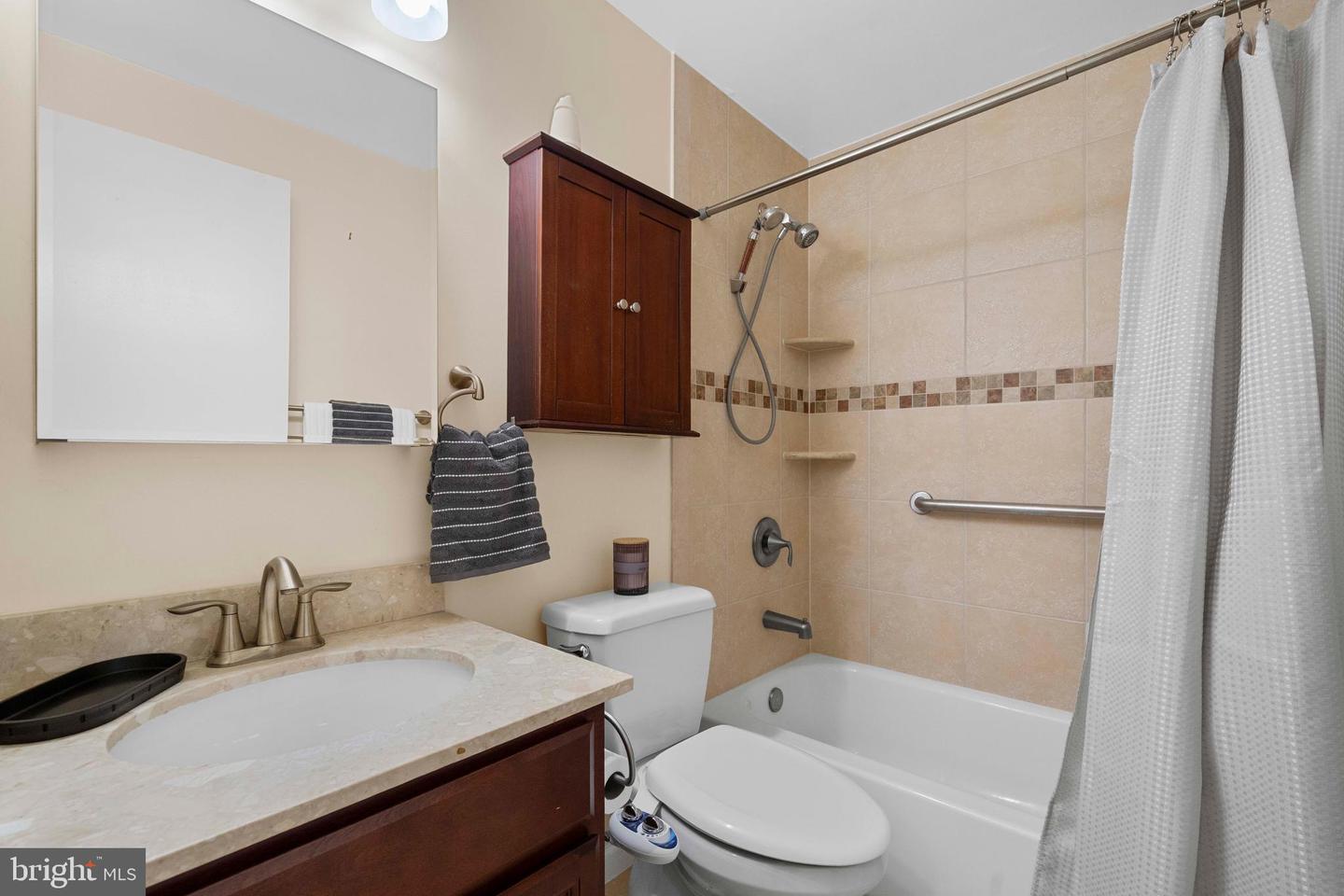 2925 AMBERLEIGH WAY, FAIRFAX, Virginia 22031, 3 Bedrooms Bedrooms, ,2 BathroomsBathrooms,Residential,For sale,2925 AMBERLEIGH WAY,VAFX2259750 MLS # VAFX2259750