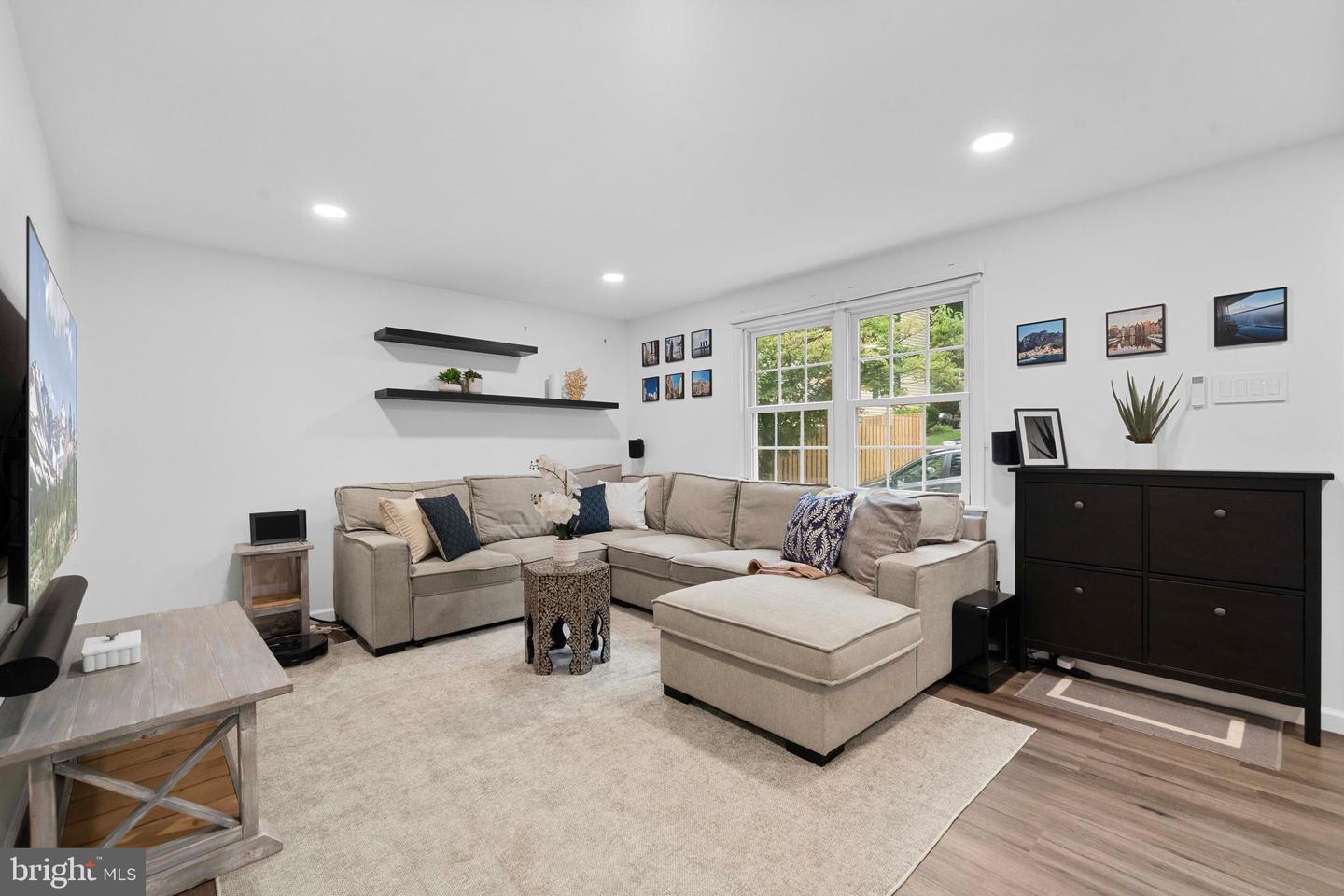 2925 AMBERLEIGH WAY, FAIRFAX, Virginia 22031, 3 Bedrooms Bedrooms, ,2 BathroomsBathrooms,Residential,For sale,2925 AMBERLEIGH WAY,VAFX2259750 MLS # VAFX2259750